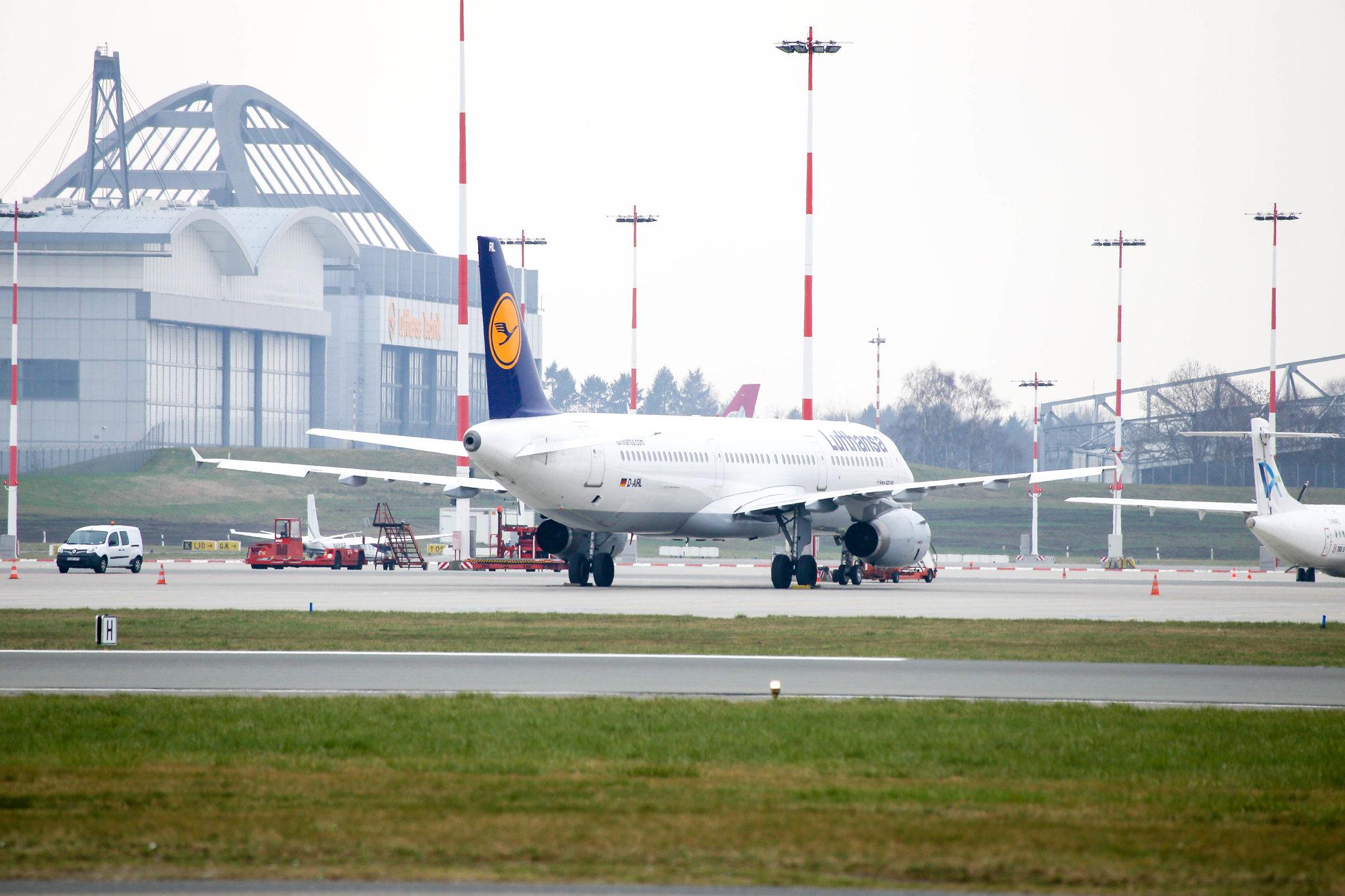 Hamburg Airport: Lufthansa (LH / DLH) | Airbus A321-131 A321 | D-AIRL | MSN 0505
