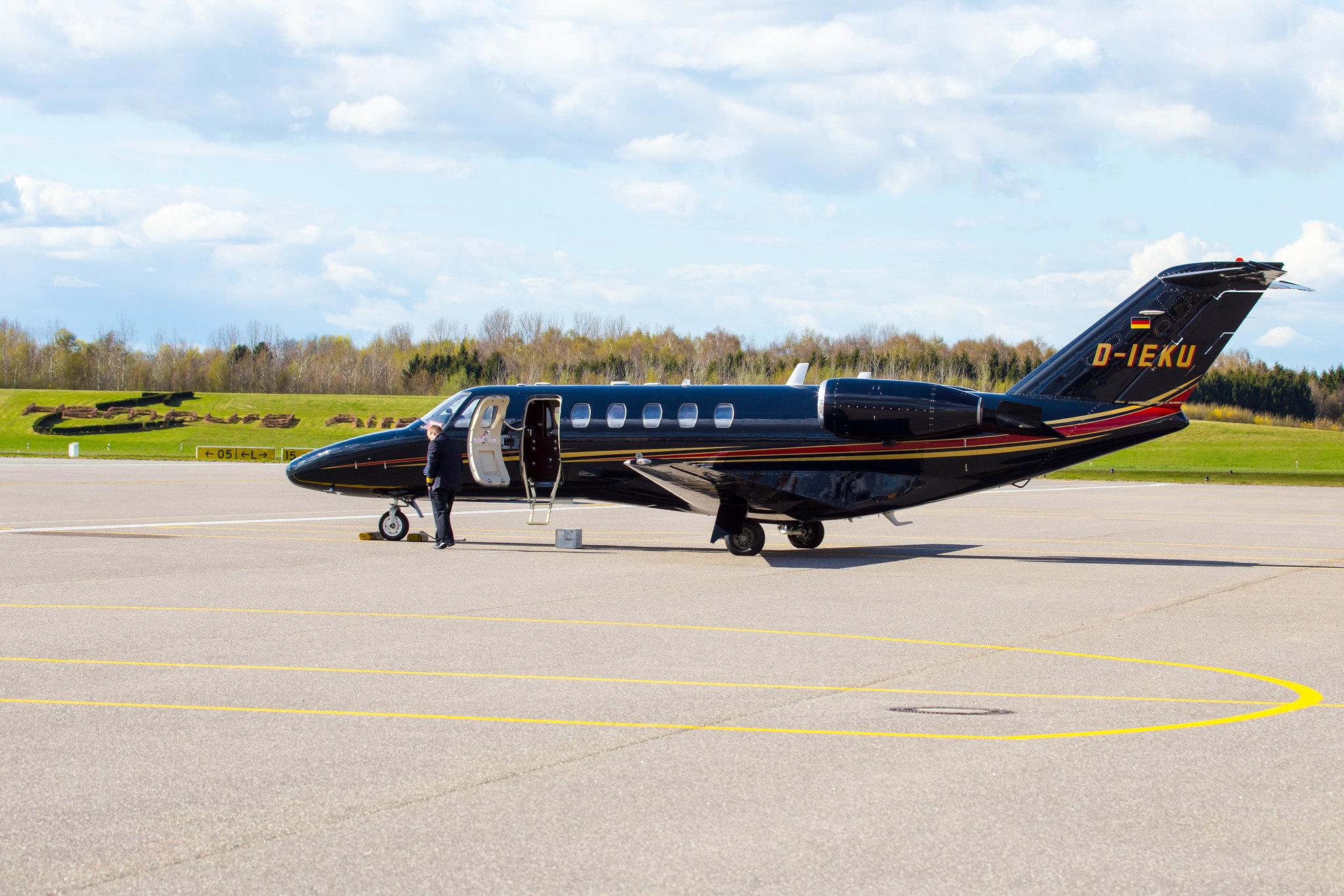 Hamburg Airport: Private Owner |  Cessna 525A CitationJet CJ2 C25A | D-IEKU | MSN 525A-0043