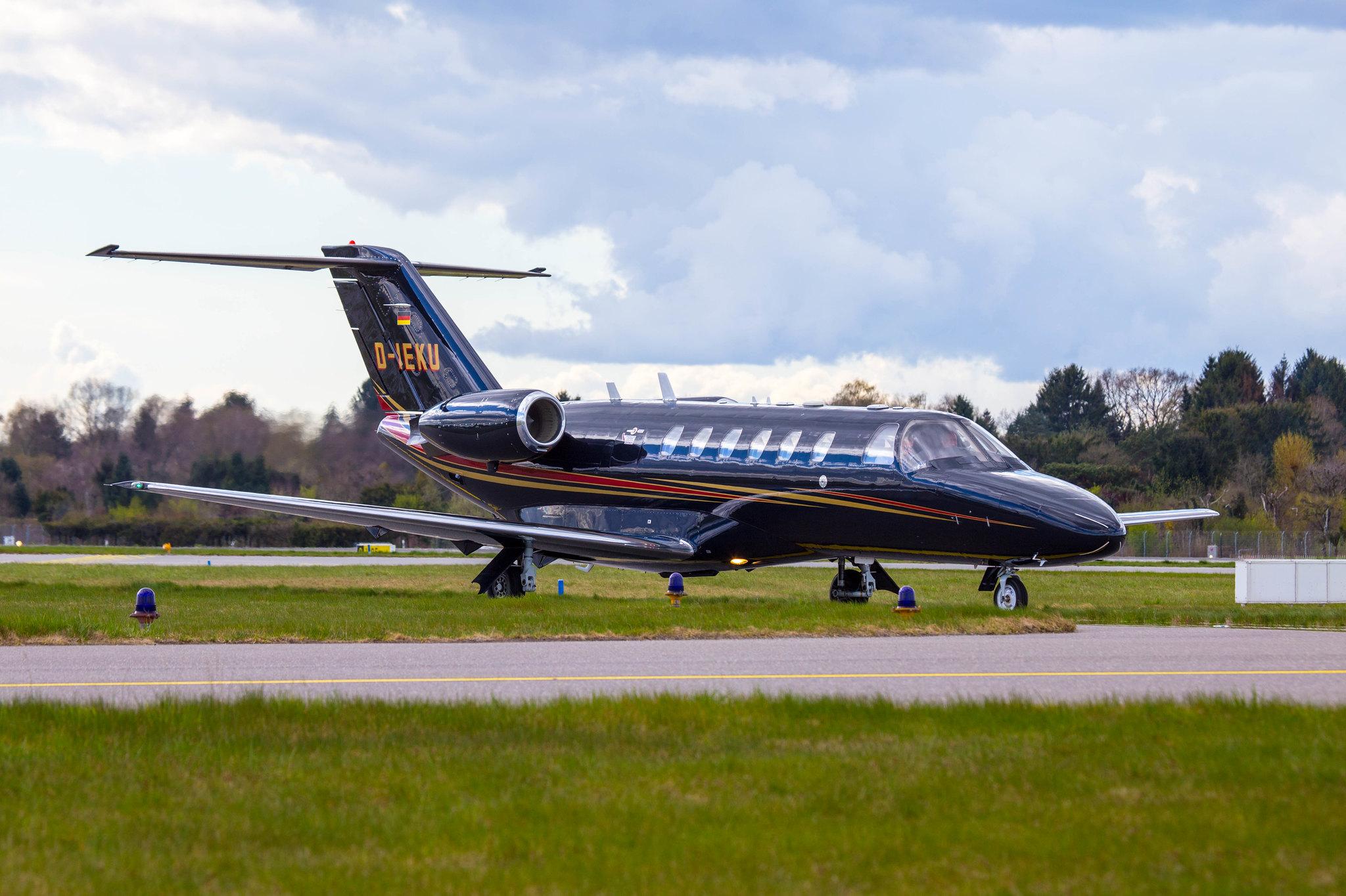 Hamburg Airport: Private Owner |  Cessna 525A CitationJet CJ2 C25A | D-IEKU | MSN 525A-0043