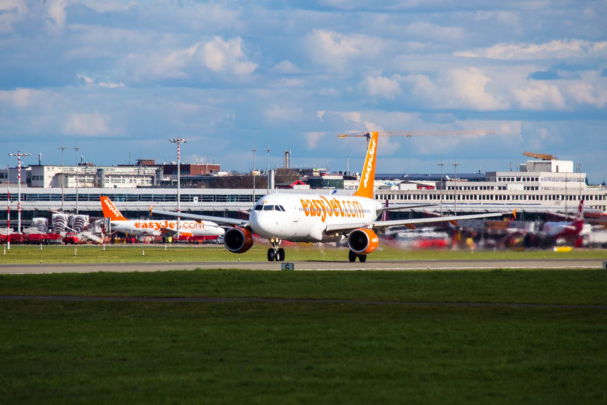 Hamburg Airport: easyJet (U2 / EZY) | Operator: easyJet Switzerland |  Airbus A320-214 A320 | HB-JZR | MSN 4034