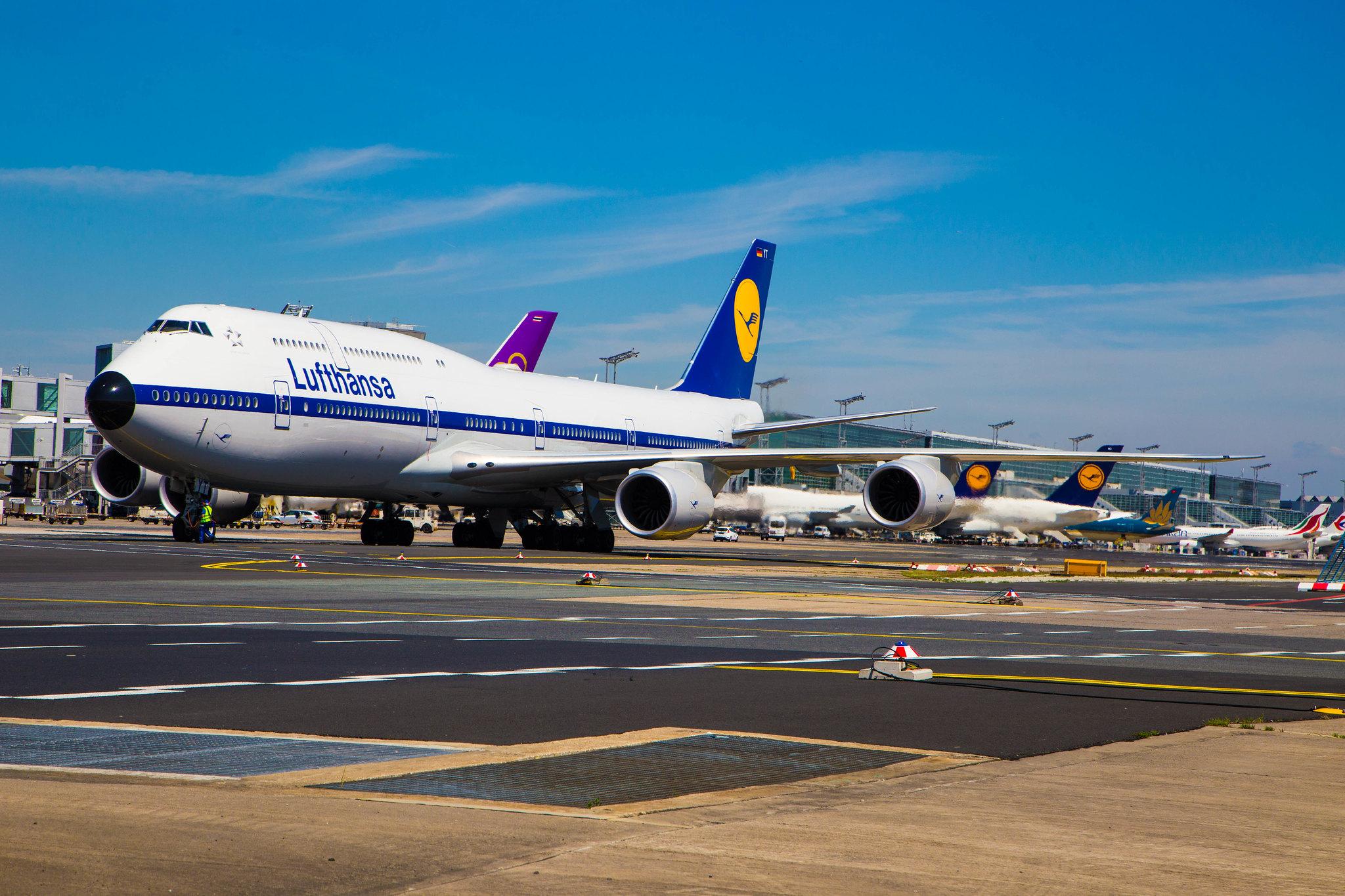 Frankfurt Airport: Lufthansa (LH / DLH) |  Livery: Retro Livery |  Boeing 747-830 B748 | D-ABYT | MSN 37844