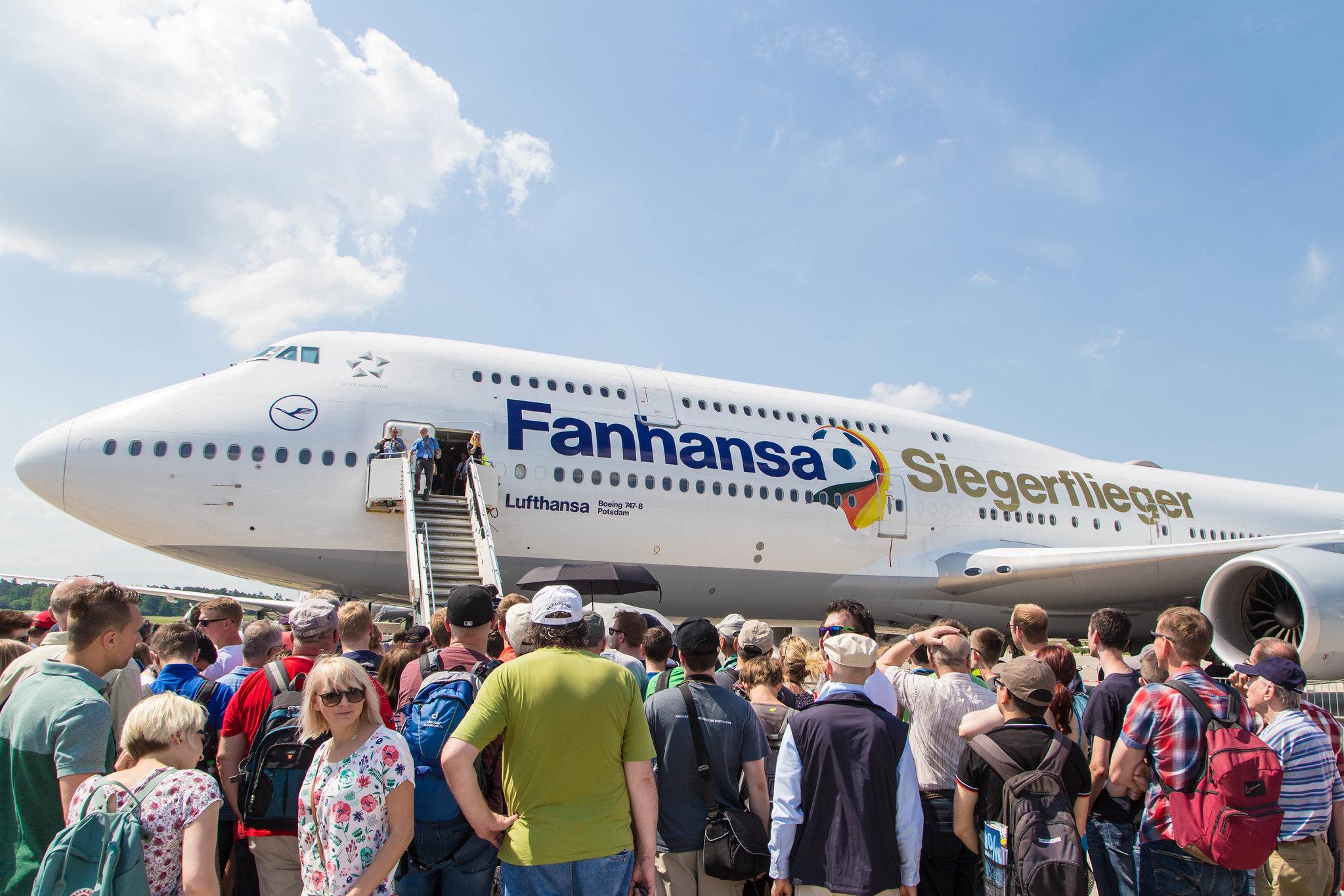 ILA: Lufthansa (LH / DLH) | Livery: Fanhansa Siegerflieger Livery | Boeing 747-830 B748 | D-ABYI | MSN 37833