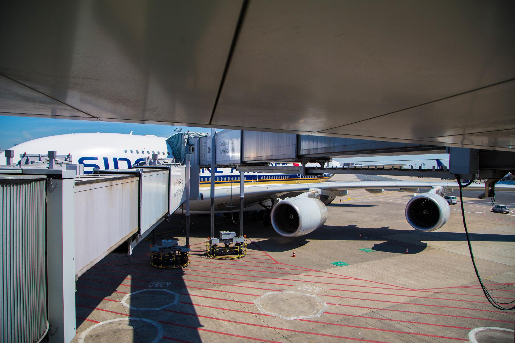 Frankfurt Airport: Singapore Airlines (SQ / SIA) |  Airbus A380-841 A388 | 9V-SKS | MSN 085