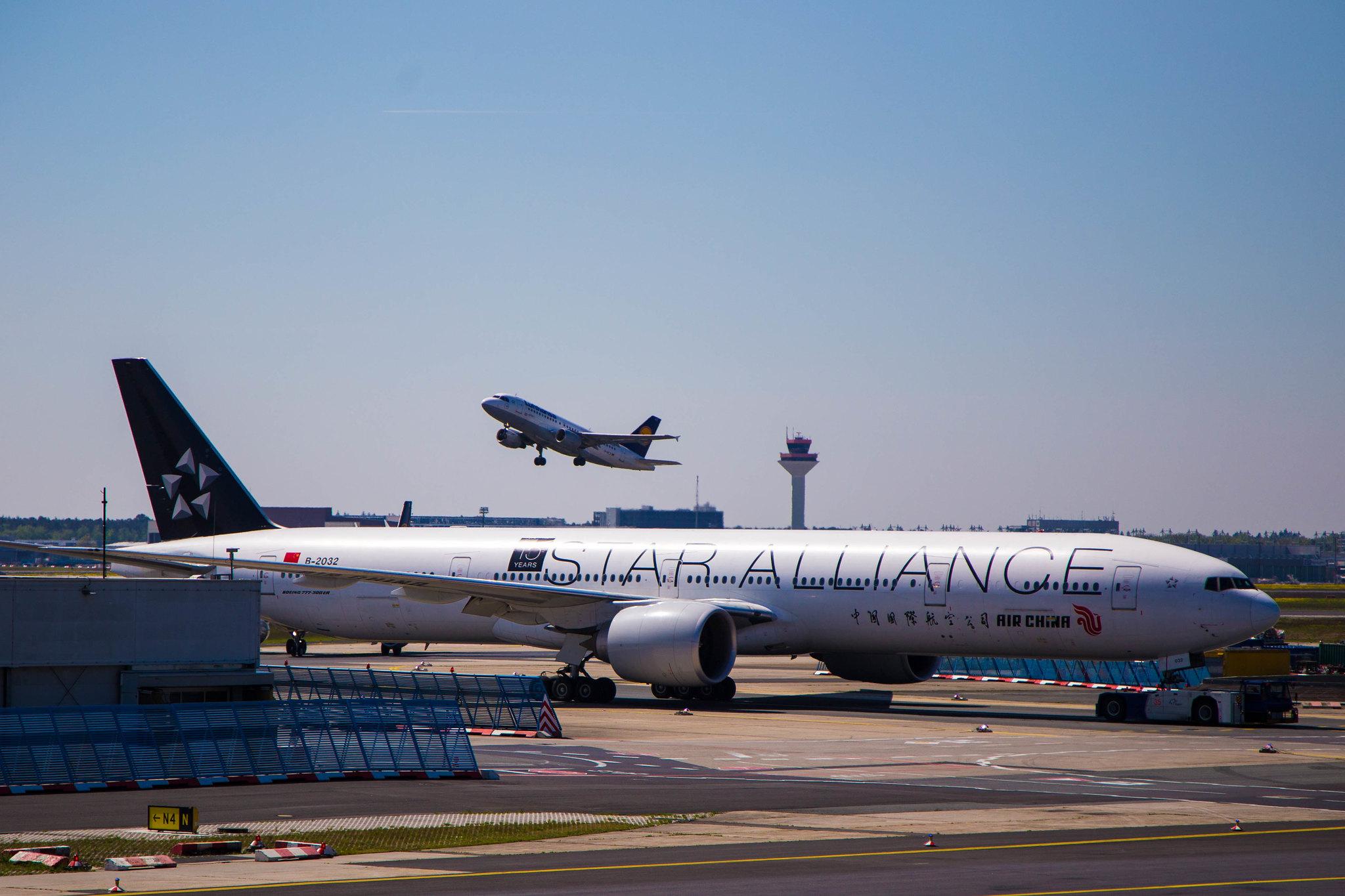 Frankfurt Airport: Air China (CA / CCA) |  Livery: Star Alliance Livery |  Boeing 777-39L(ER) B77W | B-2032 | MSN 38671