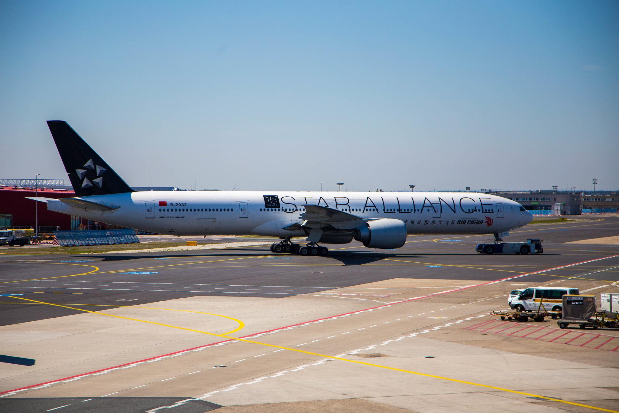 Frankfurt Airport: Air China (CA / CCA) |  Livery: Star Alliance Livery |  Boeing 777-39L(ER) B77W | B-2032 | MSN 38671