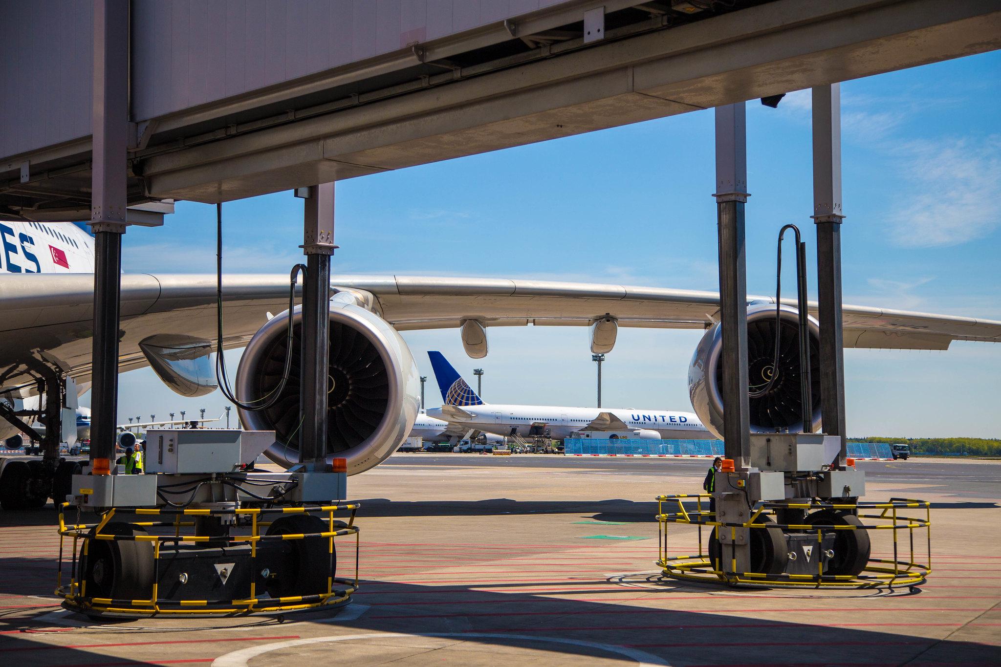 Frankfurt Airport: Singapore Airlines (SQ / SIA) |  Airbus A380-841 A388 | 9V-SKS | MSN 085