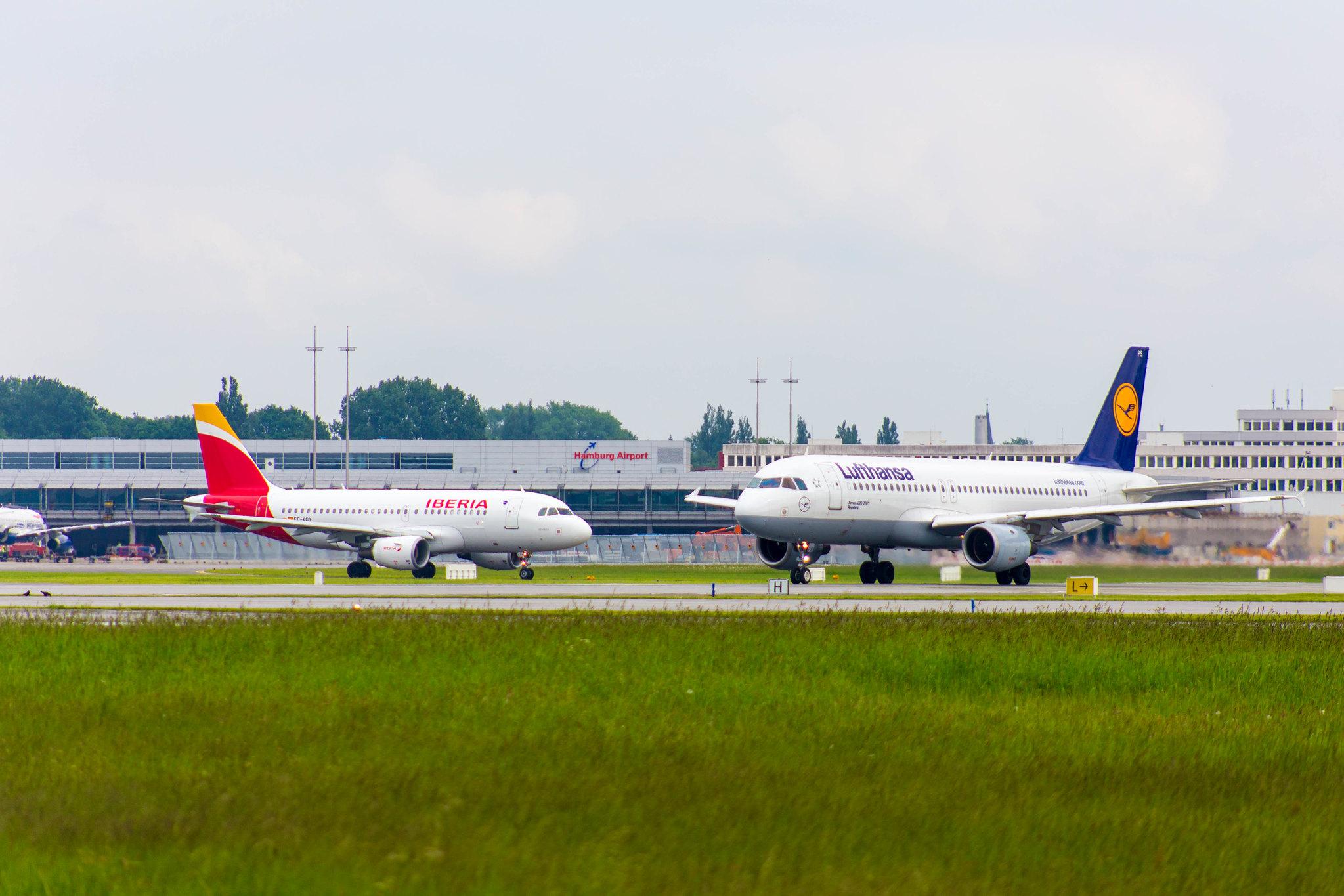 Hamburg Airport: Lufthansa (LH / DLH) |  Airbus A320-211 A320 | D-AIPS | MSN 0116