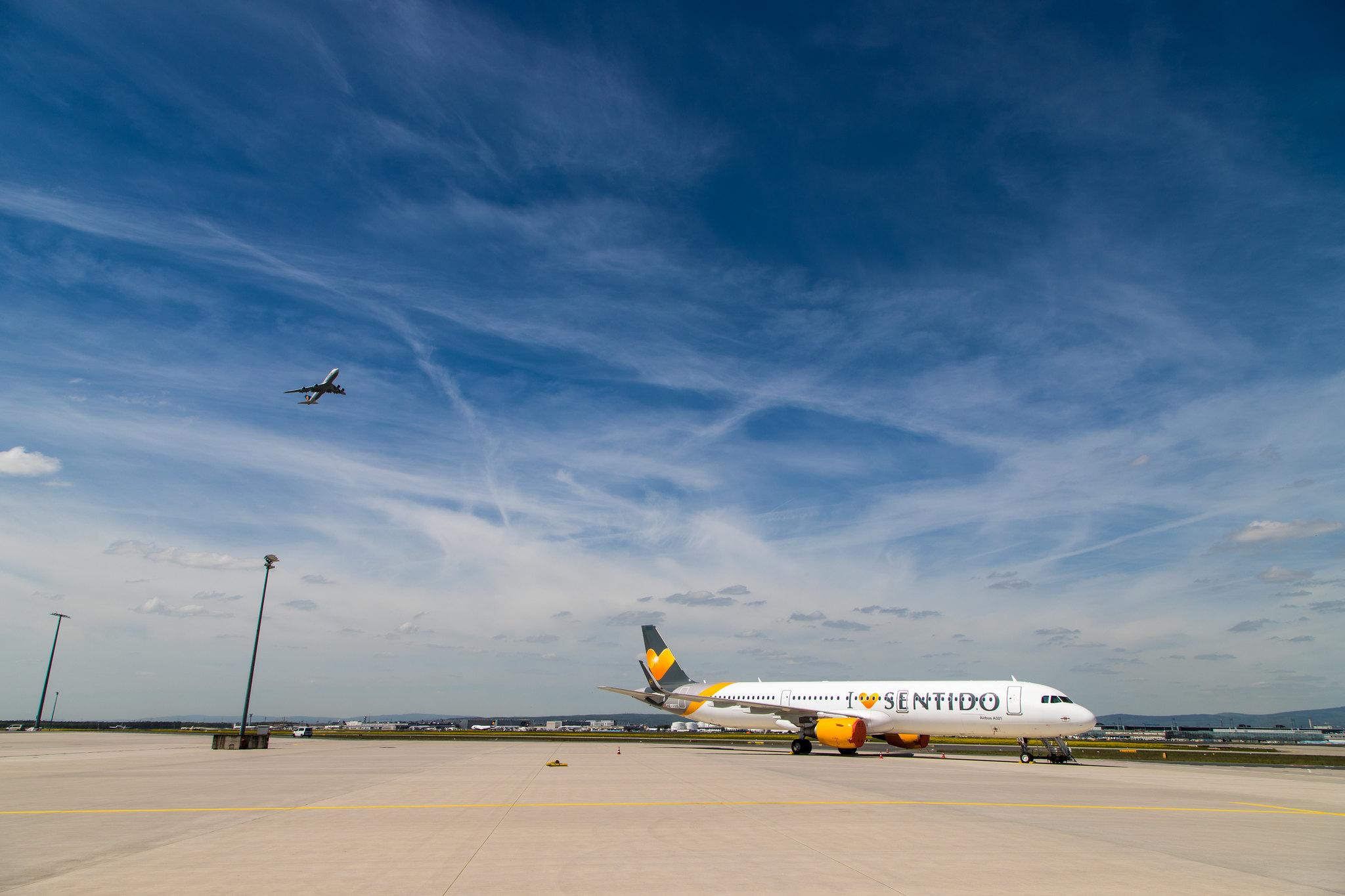 Frankfurt Airport: Condor (DE / CFG) | Operator: Thomas Cook Aviation |  Livery: 