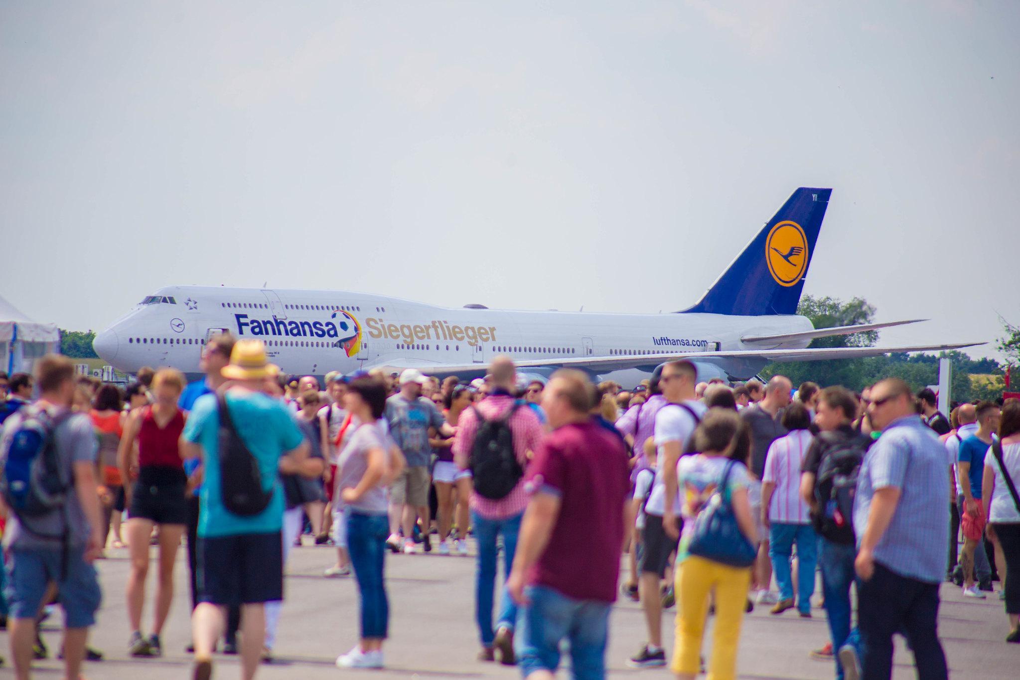 ILA: Lufthansa (LH / DLH) | Livery: Fanhansa Siegerflieger Livery | Boeing 747-830 B748 | D-ABYI | MSN 37833