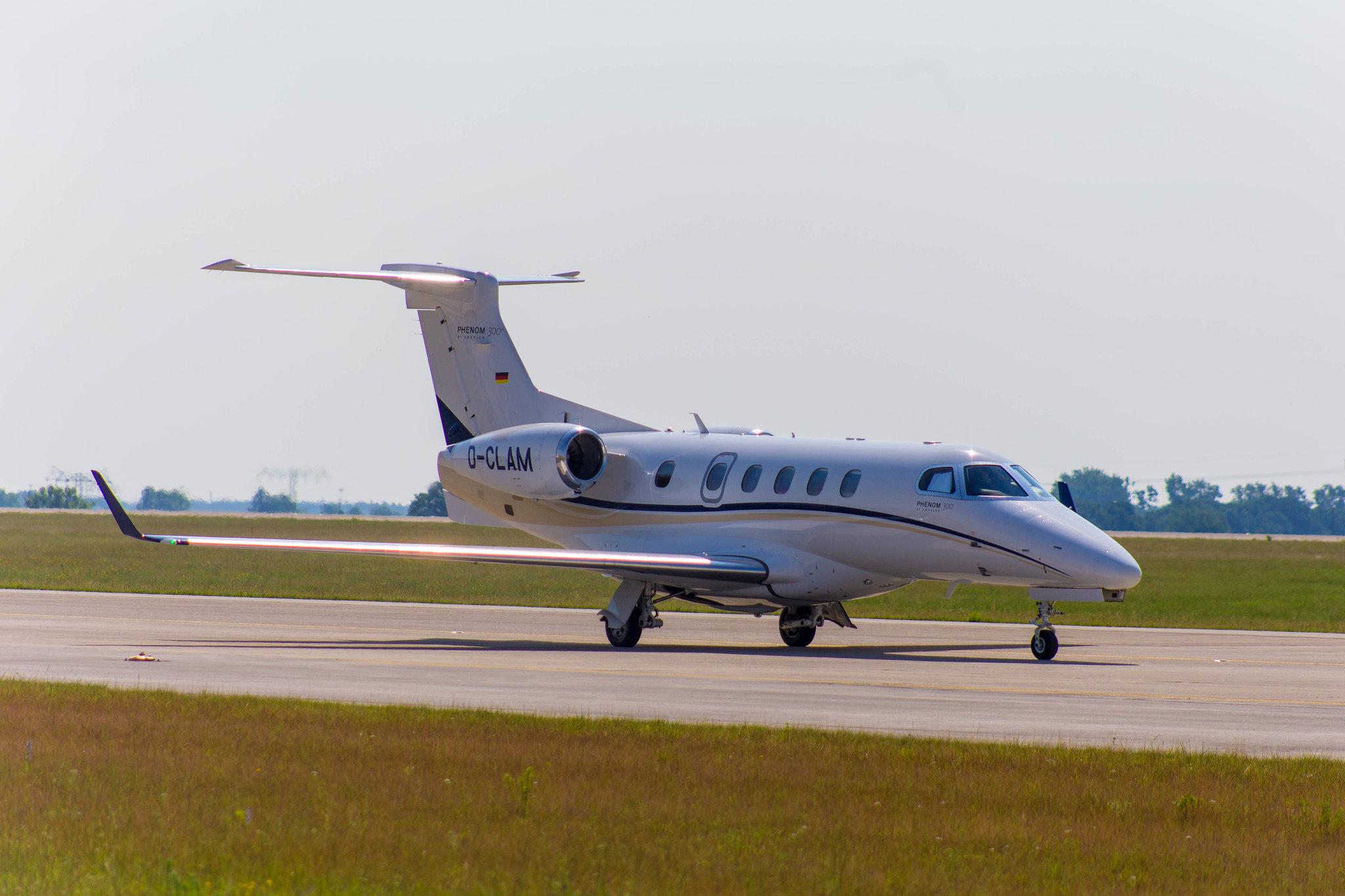 ILA: Liebherr |  Embraer Phenom 300 E55P | D-CLAM | MSN 50500108