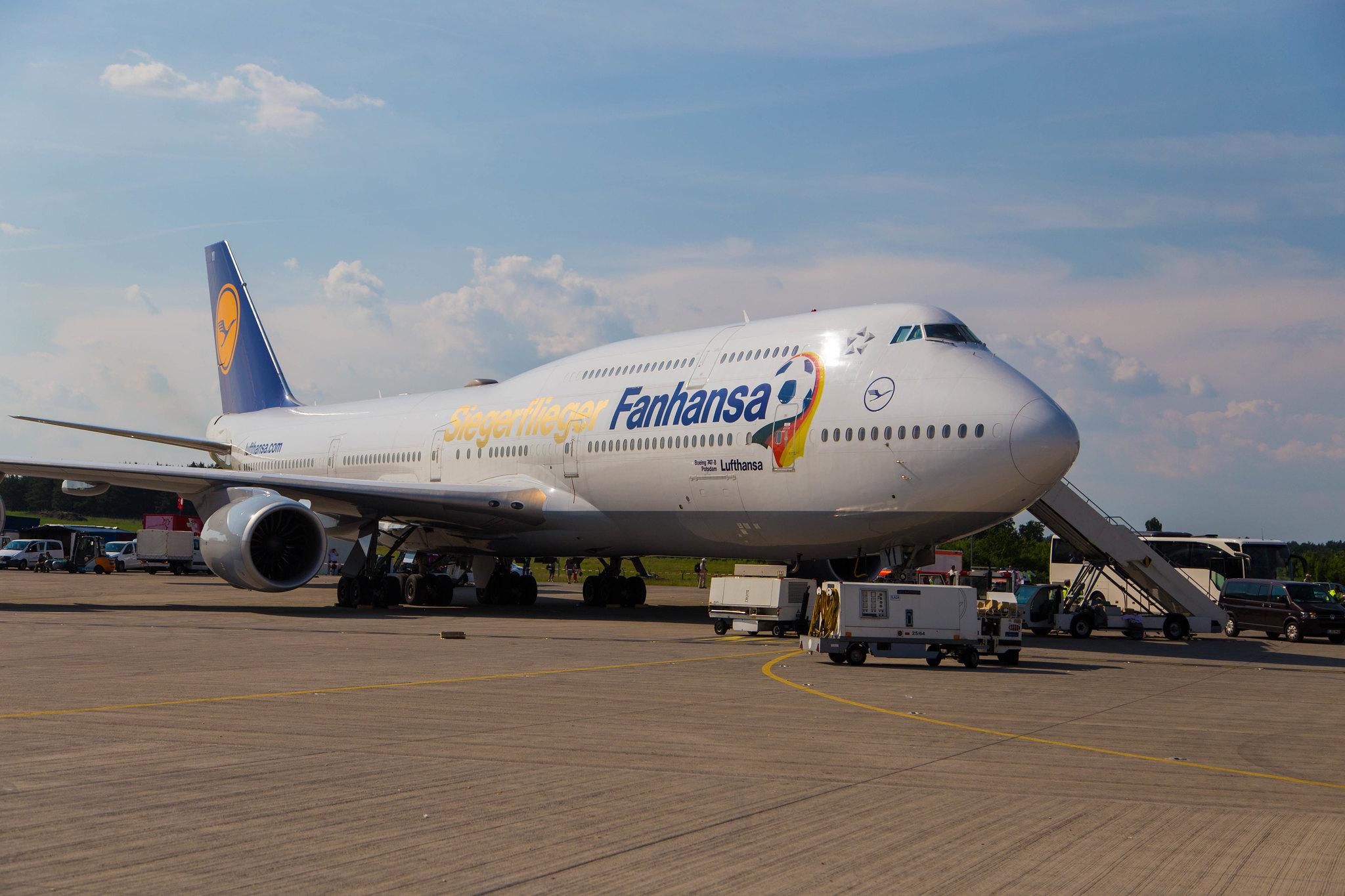 ILA: Lufthansa (LH / DLH) | Livery: Fanhansa Siegerflieger Livery | Boeing 747-830 B748 | D-ABYI | MSN 37833