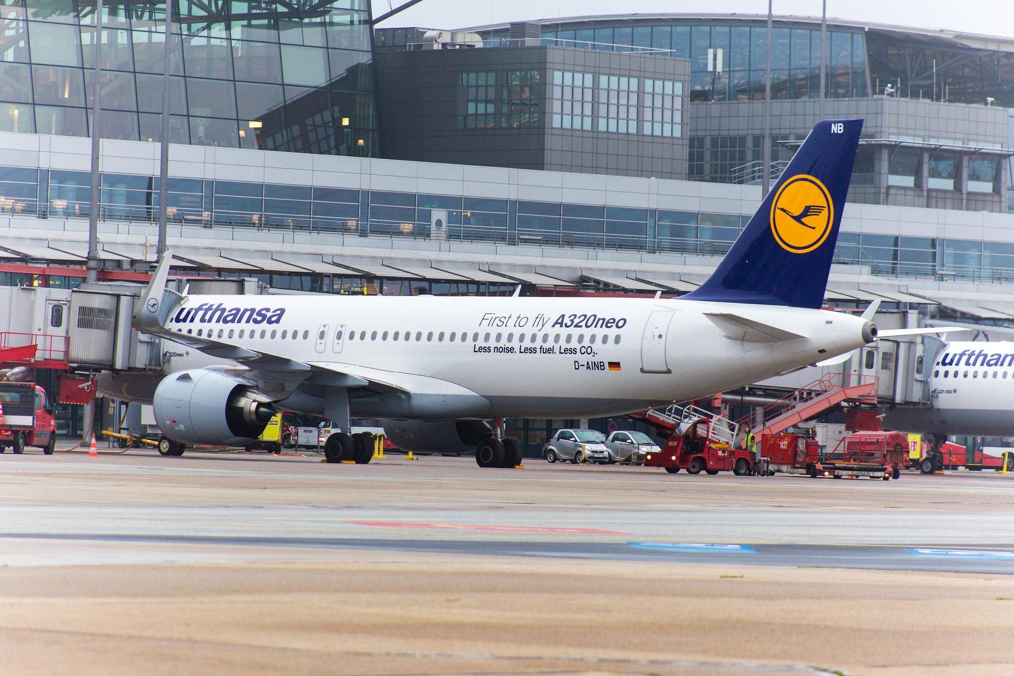 Hamburg Airport: Lufthansa (LH / DLH) | Livery: First to fly A320neo Sticker | Airbus A320-271N A20N | D-AINB | MSN 6864