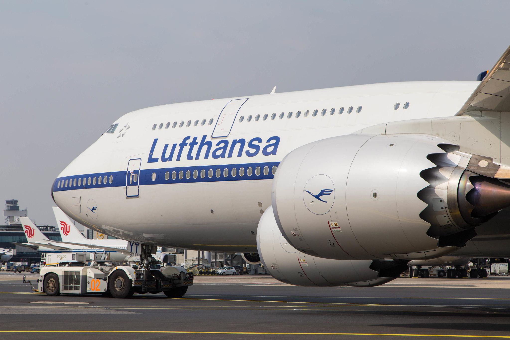 Frankfurt Airport: Lufthansa (LH / DLH) |  Livery: Retro Livery |  Boeing 747-830 B748 | D-ABYT | MSN 37844