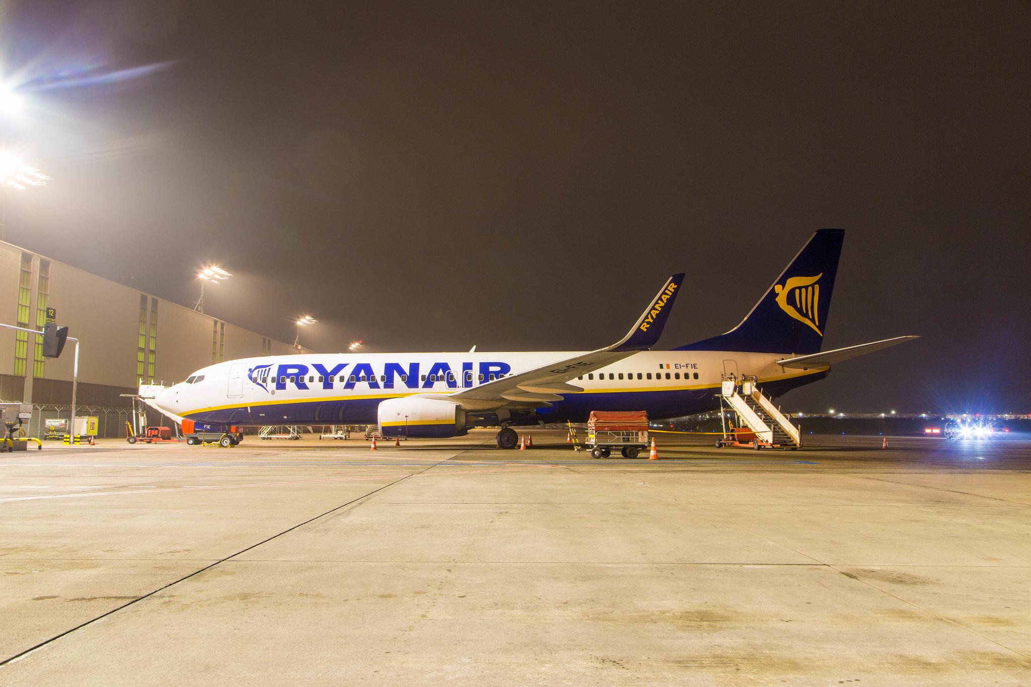 Hamburg Airport: Ryanair (FR / RYR) |  Boeing 737-8AS B738 | EI-FIE | MSN 44695