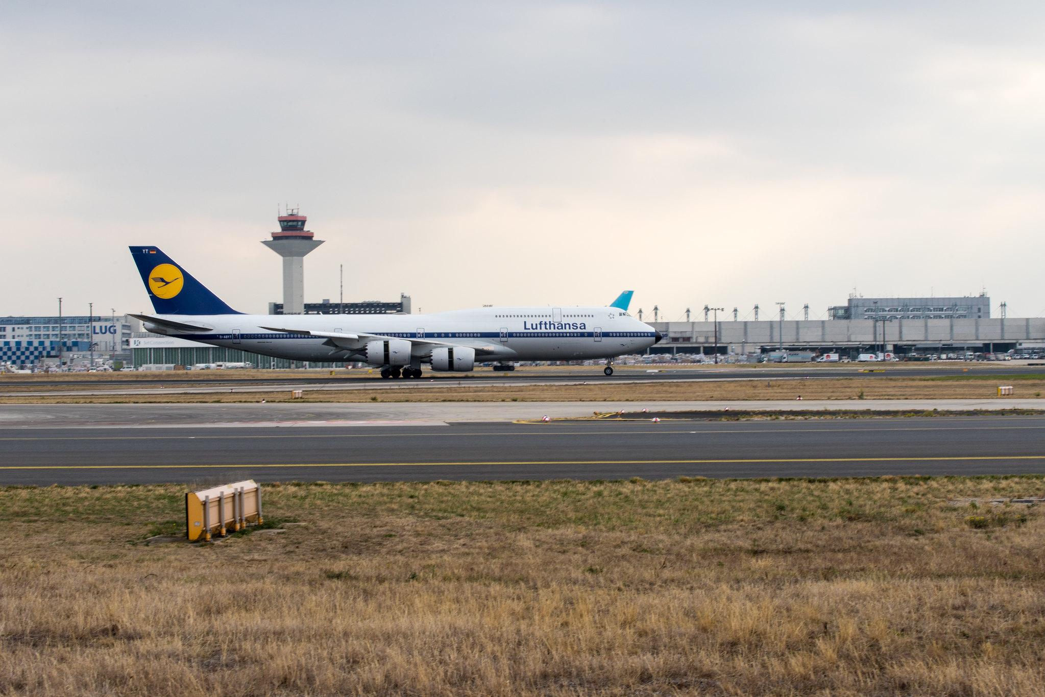 Frankfurt Airport: Lufthansa (LH / DLH) |  Livery: Retro Livery |  Boeing 747-830 B748 | D-ABYT | MSN 37844
