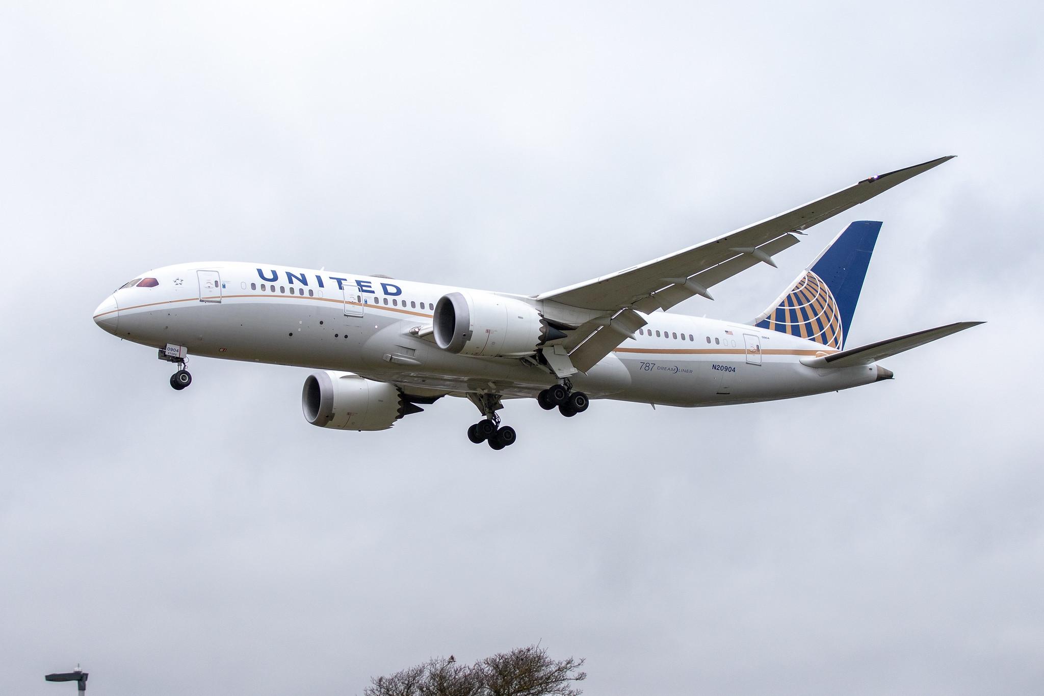 London Heathrow Airport: United Airlines (UA / UAL) |  Boeing 787-8 Dreamliner B788 | N20904 | MSN 34824