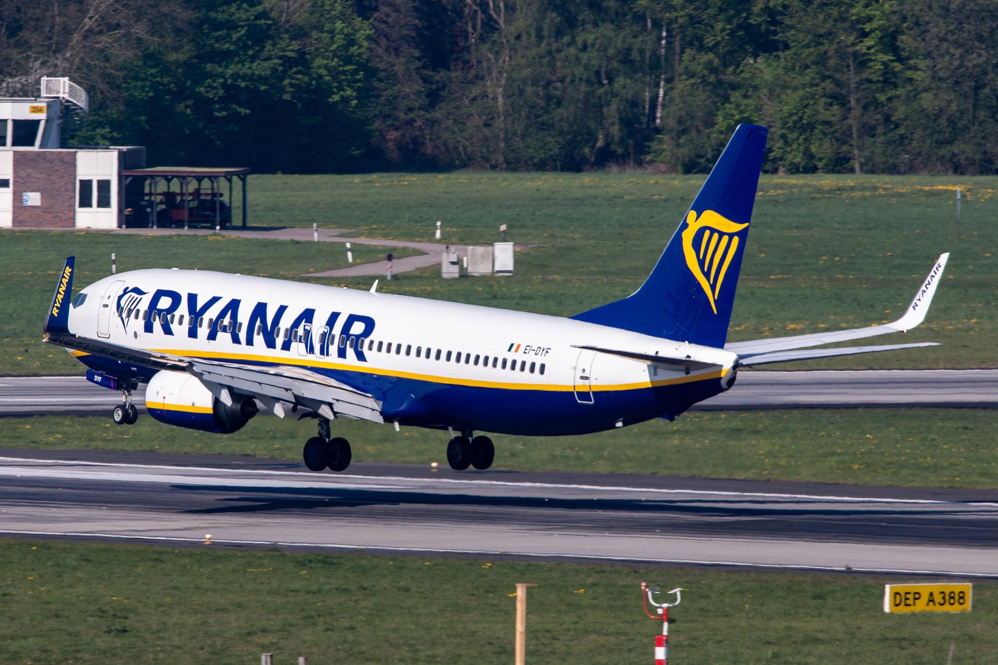 Hamburg Airport: Ryanair (FR / RYR) |  Boeing 737-8AS B738 | EI-DYF | MSN 36569