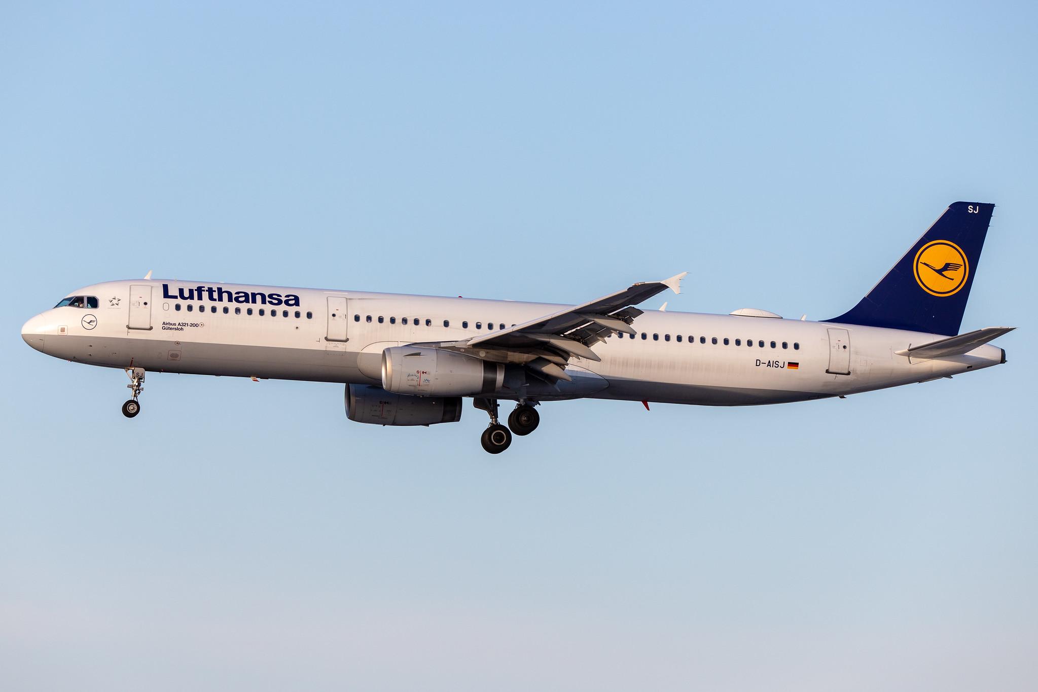 Hamburg Airport: Lufthansa (LH / DLH) |  Airbus A321-231 A321 | D-AISJ | MSN 3360