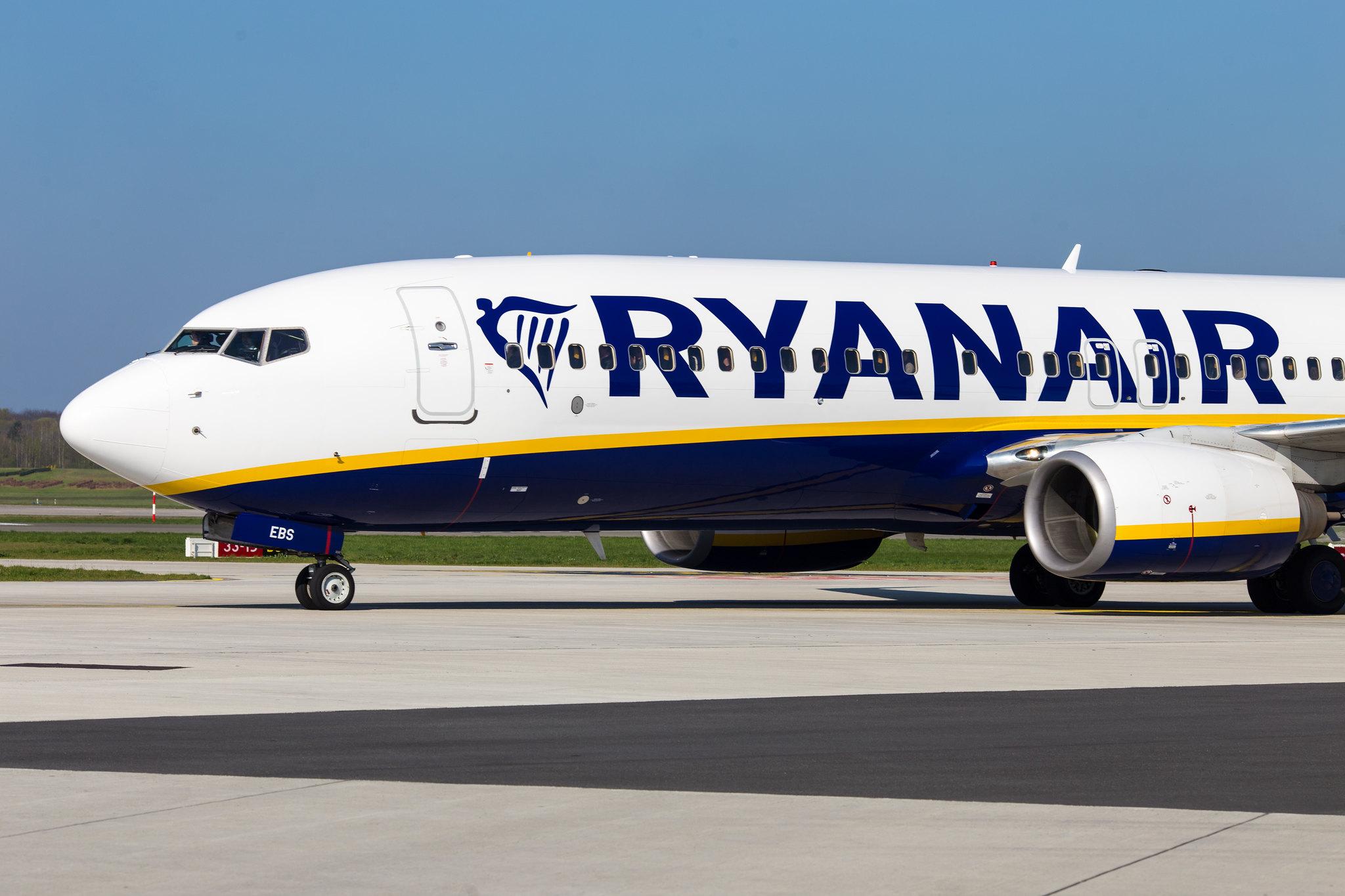 Hamburg Airport: Ryanair (FR / RYR) |  Boeing 737-8AS B738 | EI-EBS | MSN 35001