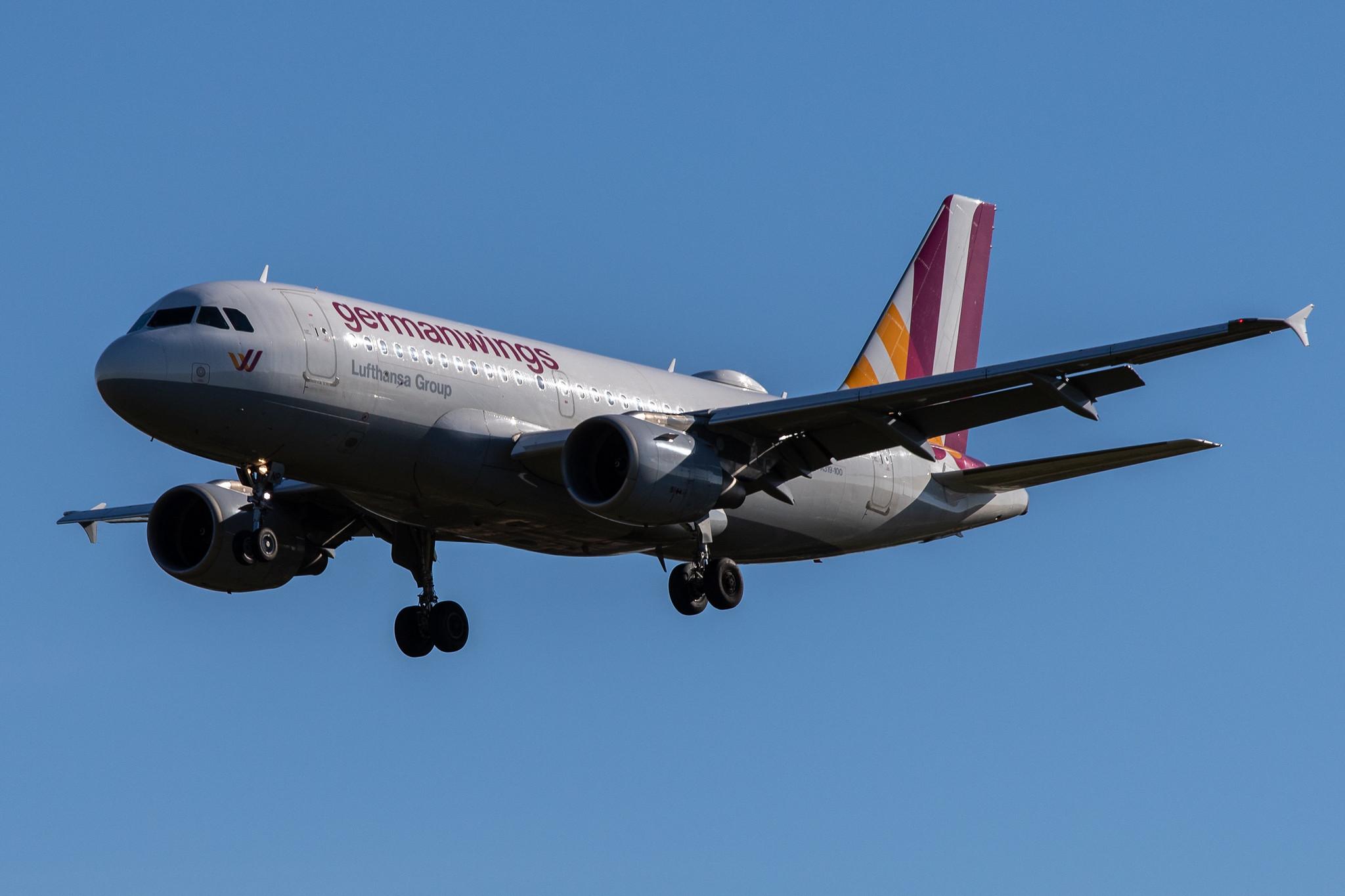Hamburg Airport: Eurowings (EW / EWG) | Operator: Germanwings |  Airbus A319-112 A319 | D-AKNP | MSN 1051