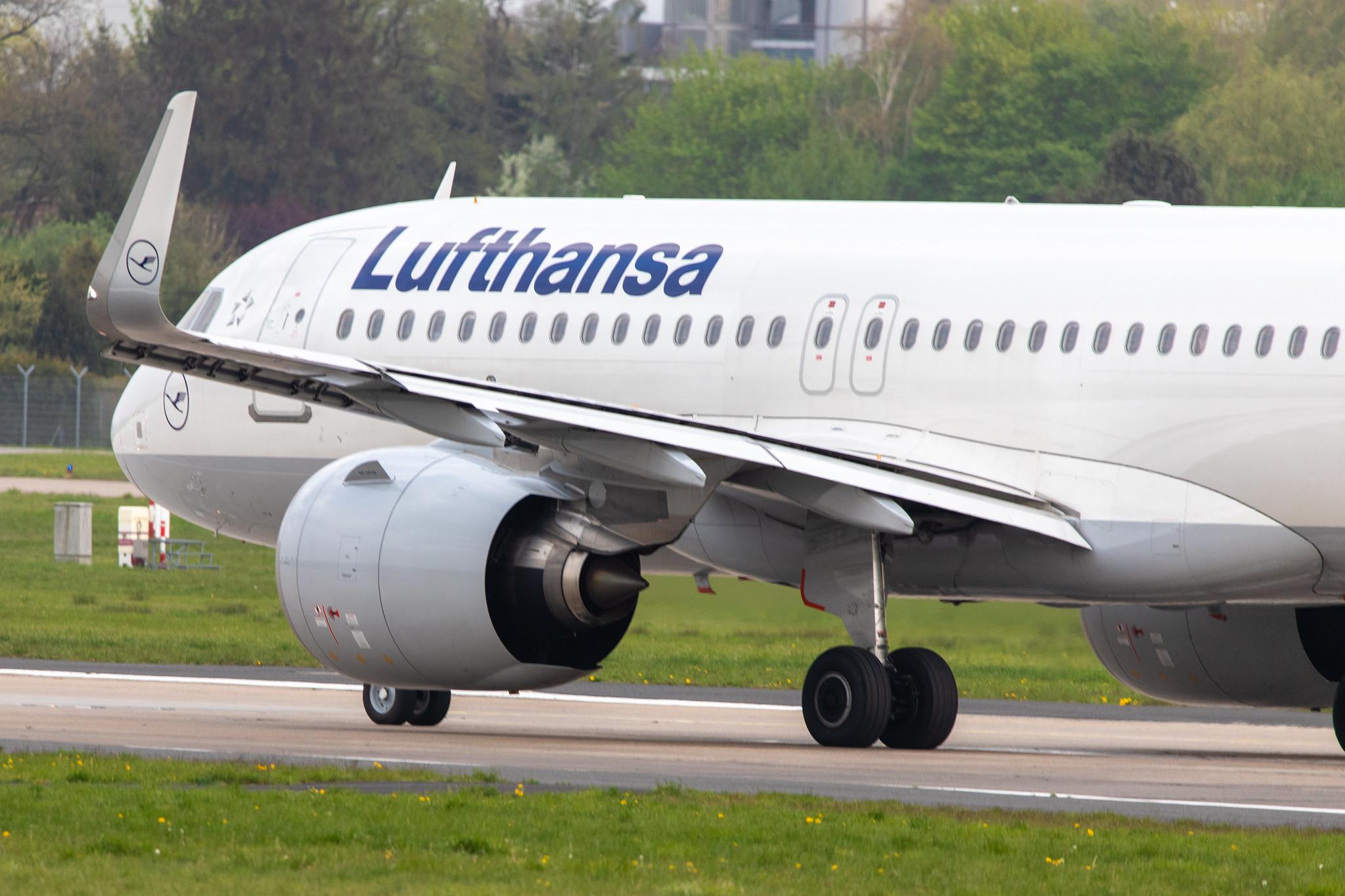 Hamburg Airport: Lufthansa (LH / DLH) |  Airbus A320-271N A20N | D-AINJ | MSN 7735