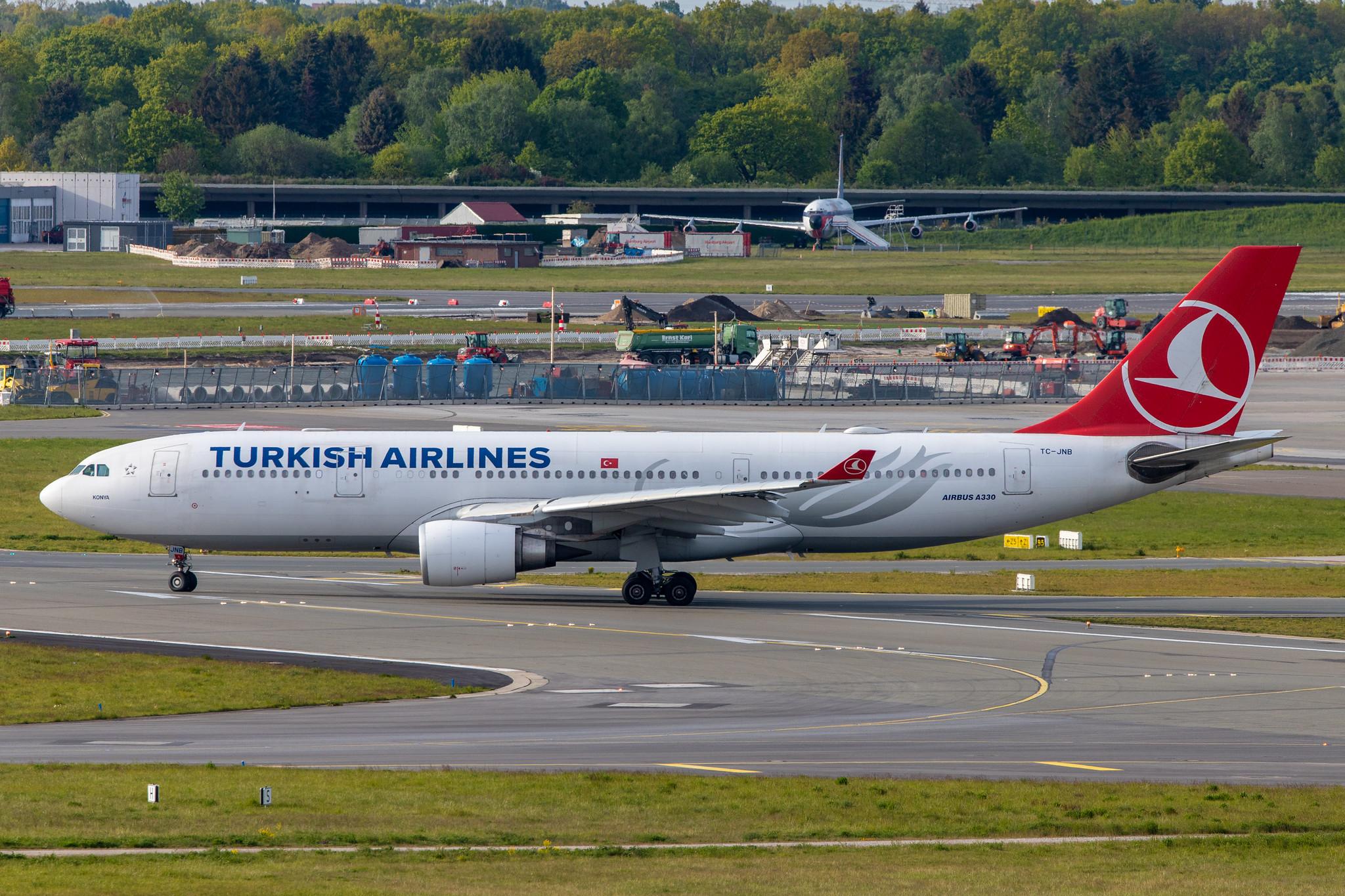 Hamburg Airport: Turkish Airlines (TK / THY) |  Airbus A330-203 A332 | TC-JNB | MSN 0704