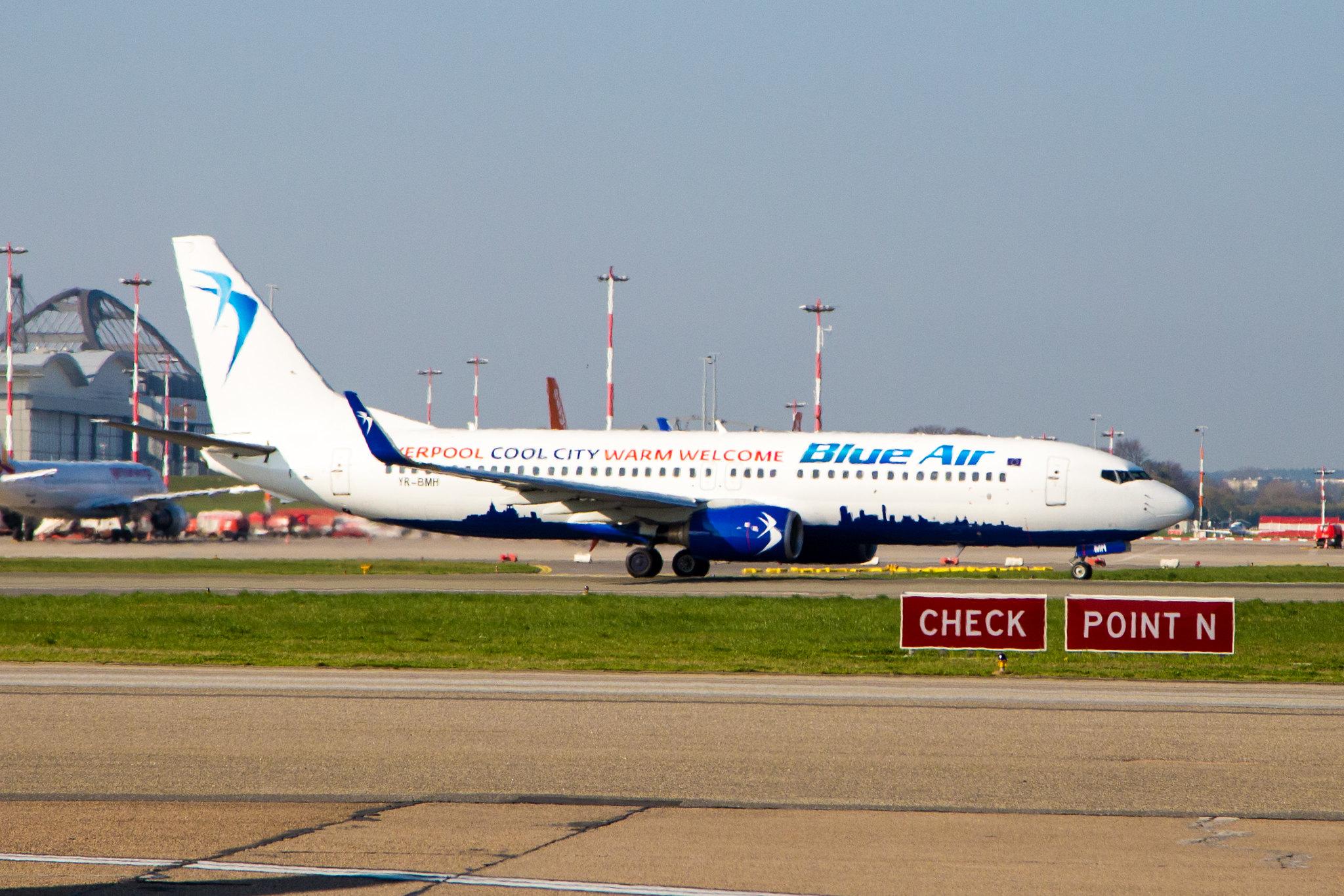 Hamburg Airport: Blue Air (0B / BLA) |  Livery: City of Liverpool Livery |  Boeing 737-8K5 B738 | YR-BMH | MSN 27989