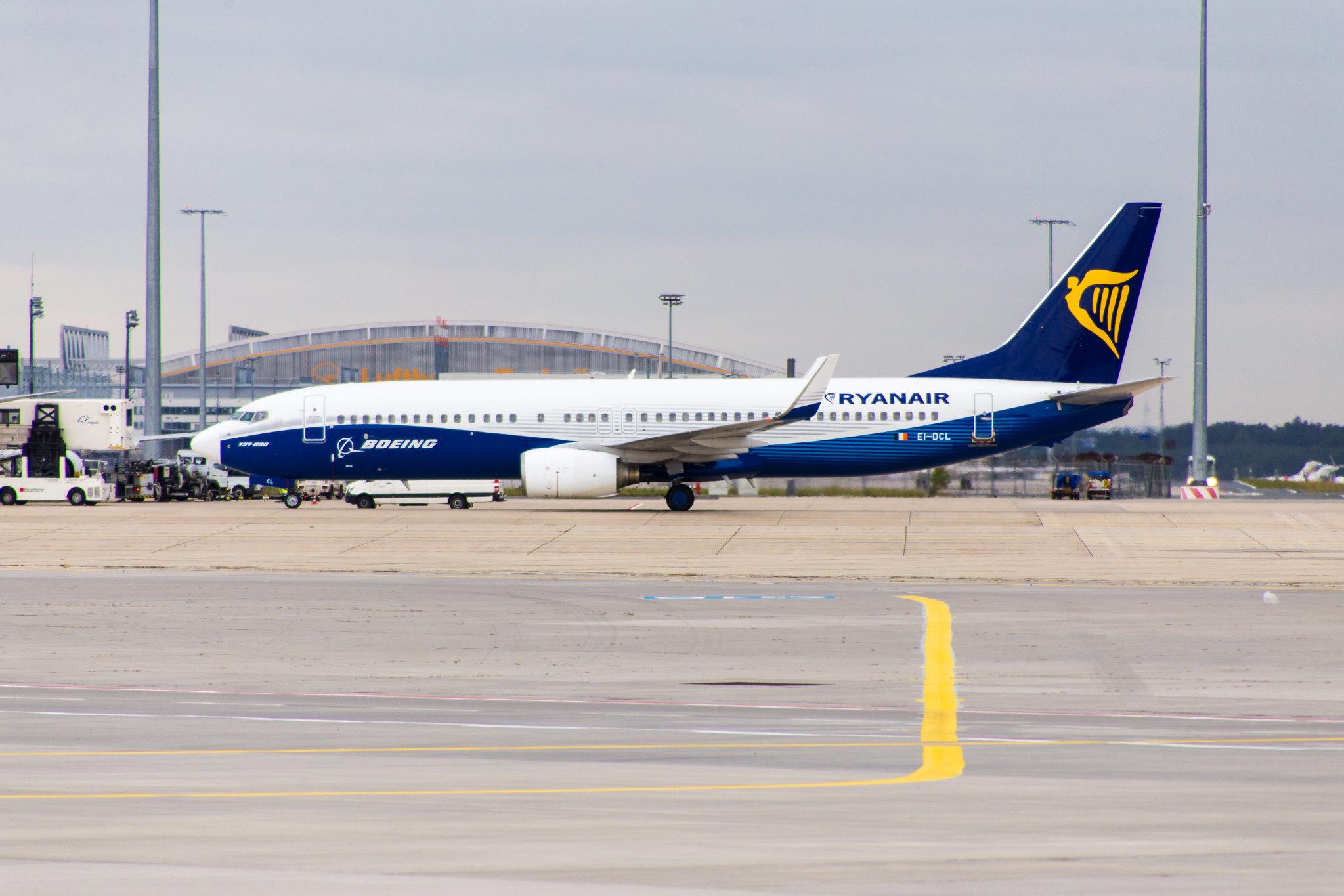 Frankfurt Airport: Ryanair (FR / RYR) |  Livery: Dreamliner Livery |  Boeing 737-8AS B738 | EI-DCL | MSN 33806