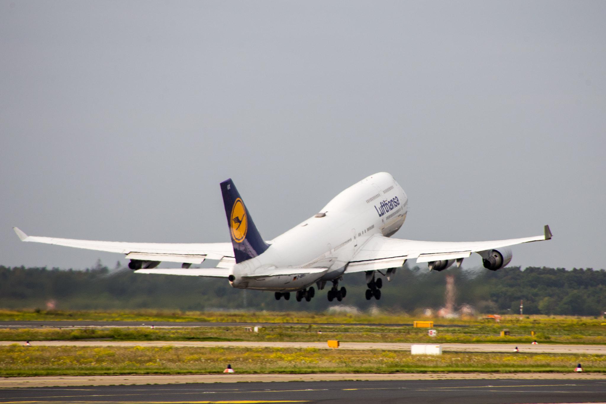 Frankfurt Airport: Lufthansa (LH / DLH) |  Boeing 747-430 B744 | D-ABVX | MSN 29868
