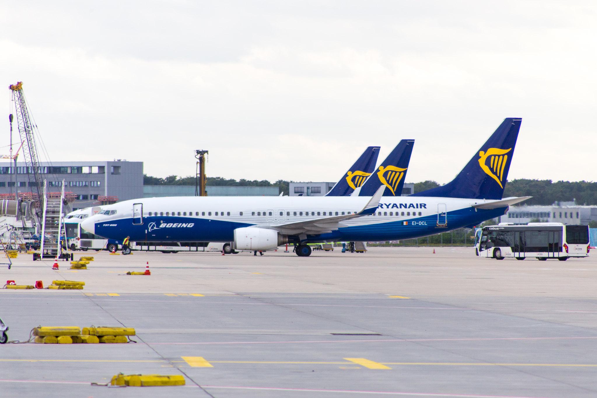 Frankfurt Airport: Ryanair (FR / RYR) |  Livery: Dreamliner Livery |  Boeing 737-8AS B738 | EI-DCL | MSN 33806