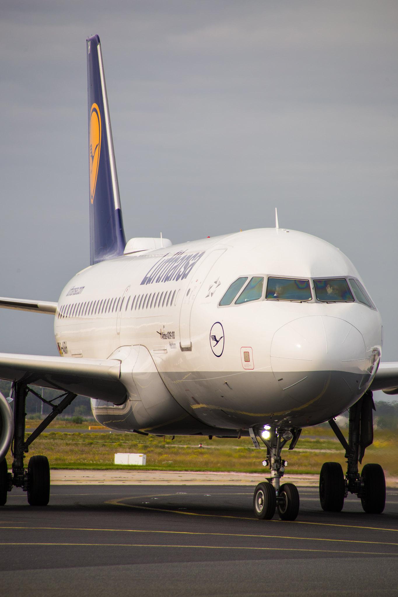 Frankfurt Airport: Lufthansa (LH / DLH) |  Airbus A319-112 A319 | D-AIBH | MSN 5239