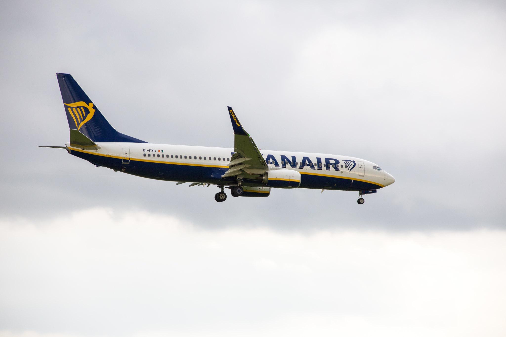 Hamburg Airport: Ryanair (FR / RYR) |  Boeing 737-8AS B738 | EI-FZH | MSN 44781