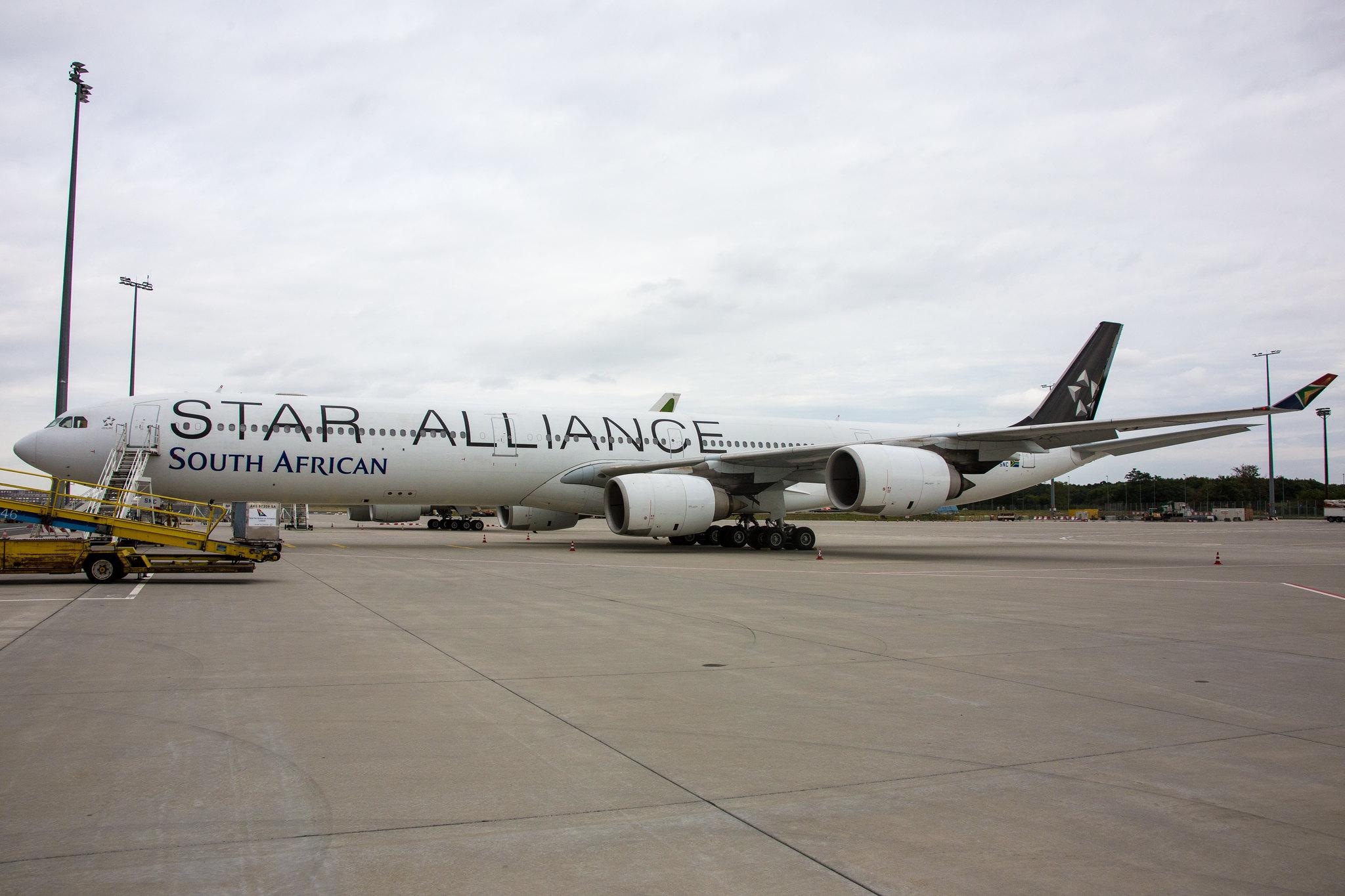 Frankfurt Airport: South African Airways (SA / SAA) |  Livery: Star Alliance Livery |  Airbus A340-642 A346 | ZS-SNC | MSN 0426