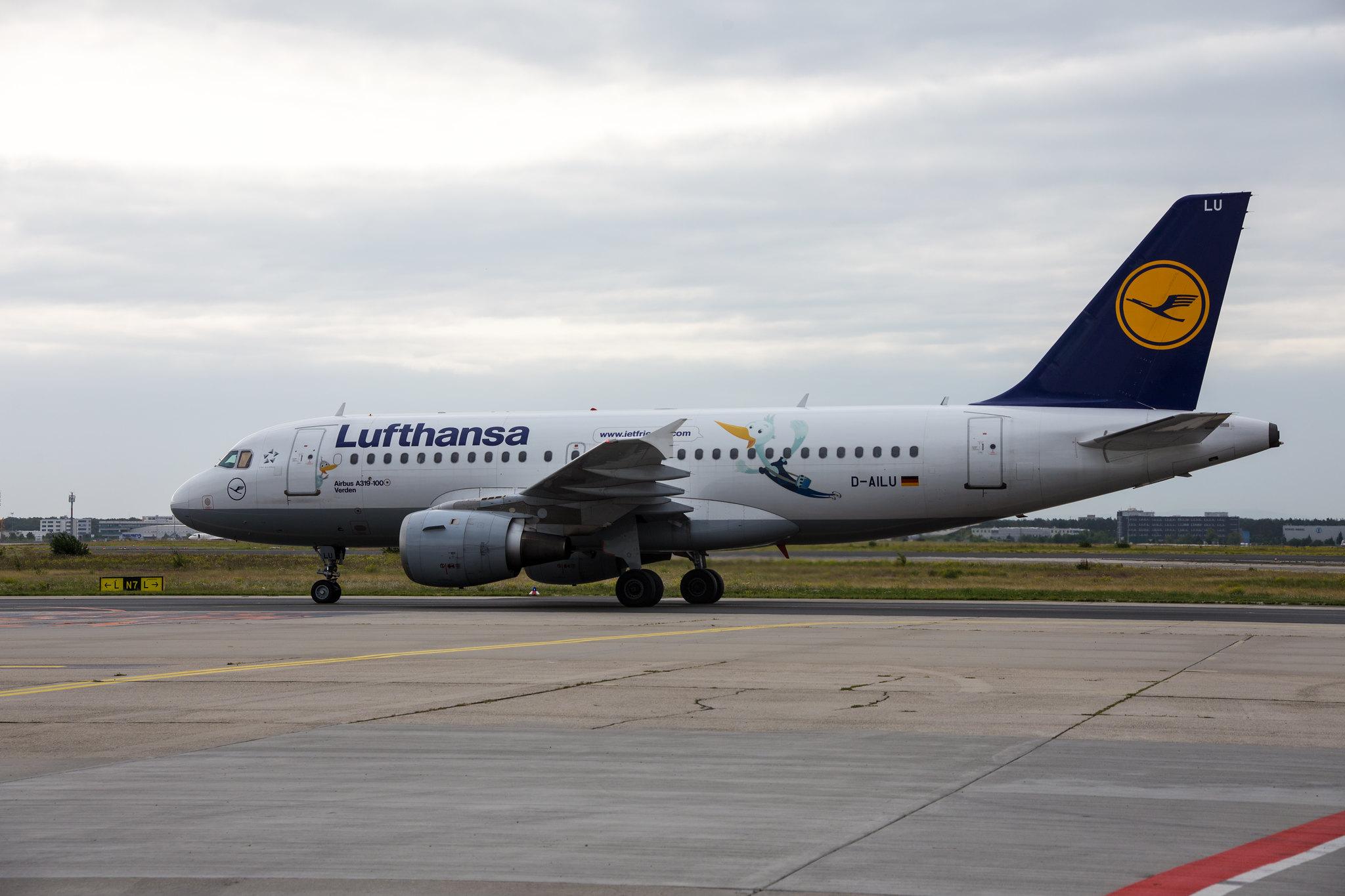 Frankfurt Airport: Lufthansa (LH / DLH) |  Livery: Lu Sticker |  Airbus A319-114 A319 | D-AILU | MSN 0744
