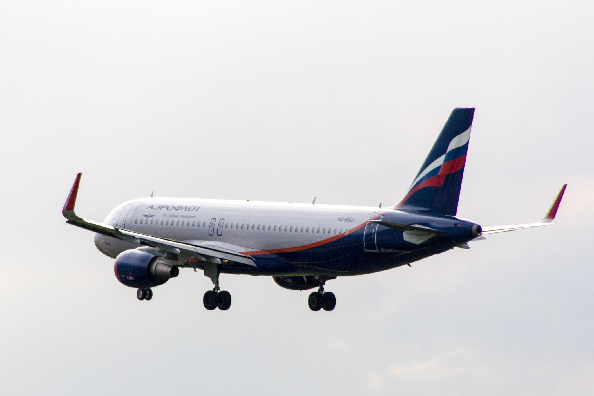 Hamburg Airport: Aeroflot (SU / AFL) |  Airbus A320-214 A320 | VQ-BSJ | MSN 6044