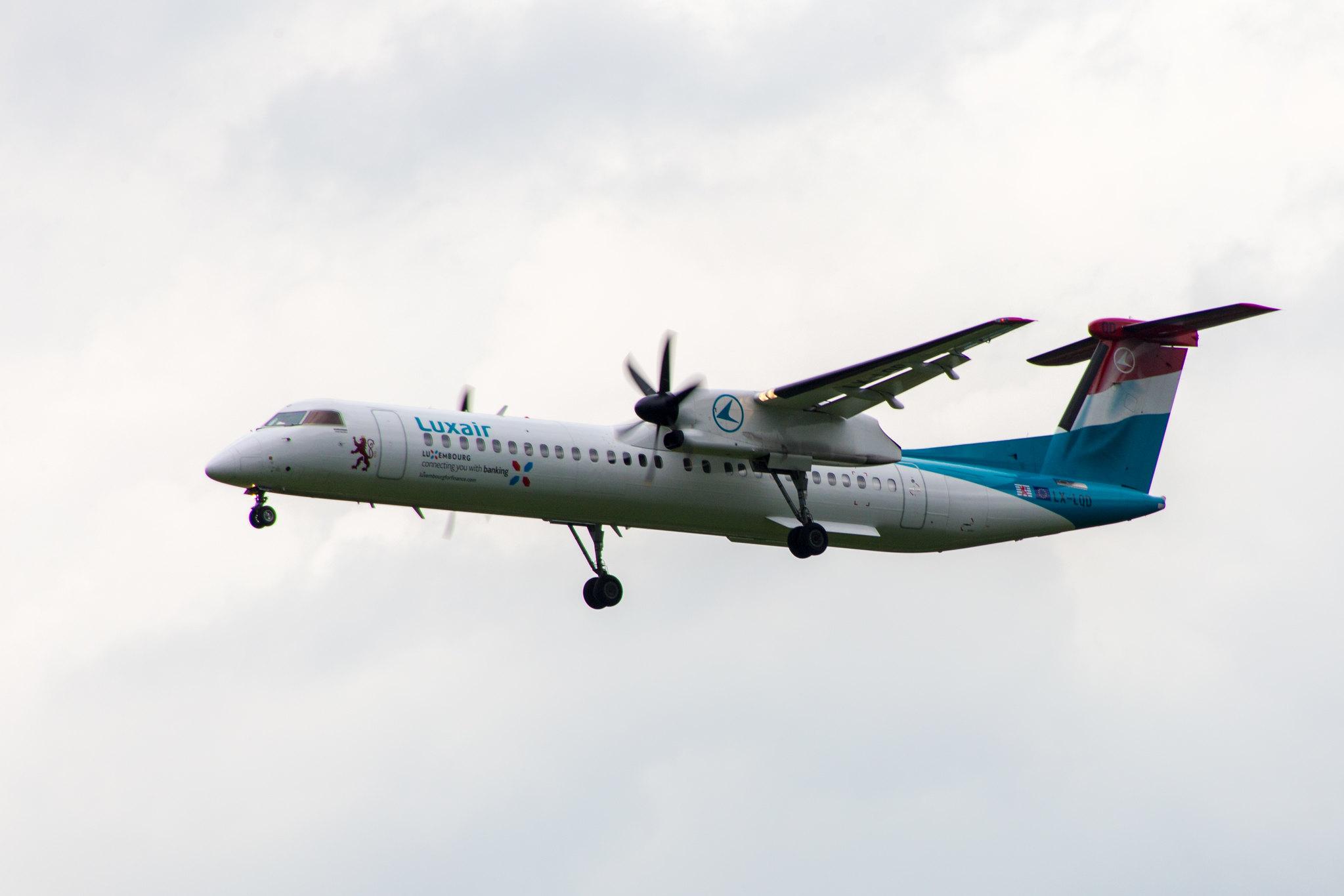 Hamburg Airport: Luxair (LG / LGL) |  De Havilland Canada Dash 8-400 DH8D | LX-LQD | MSN 4525