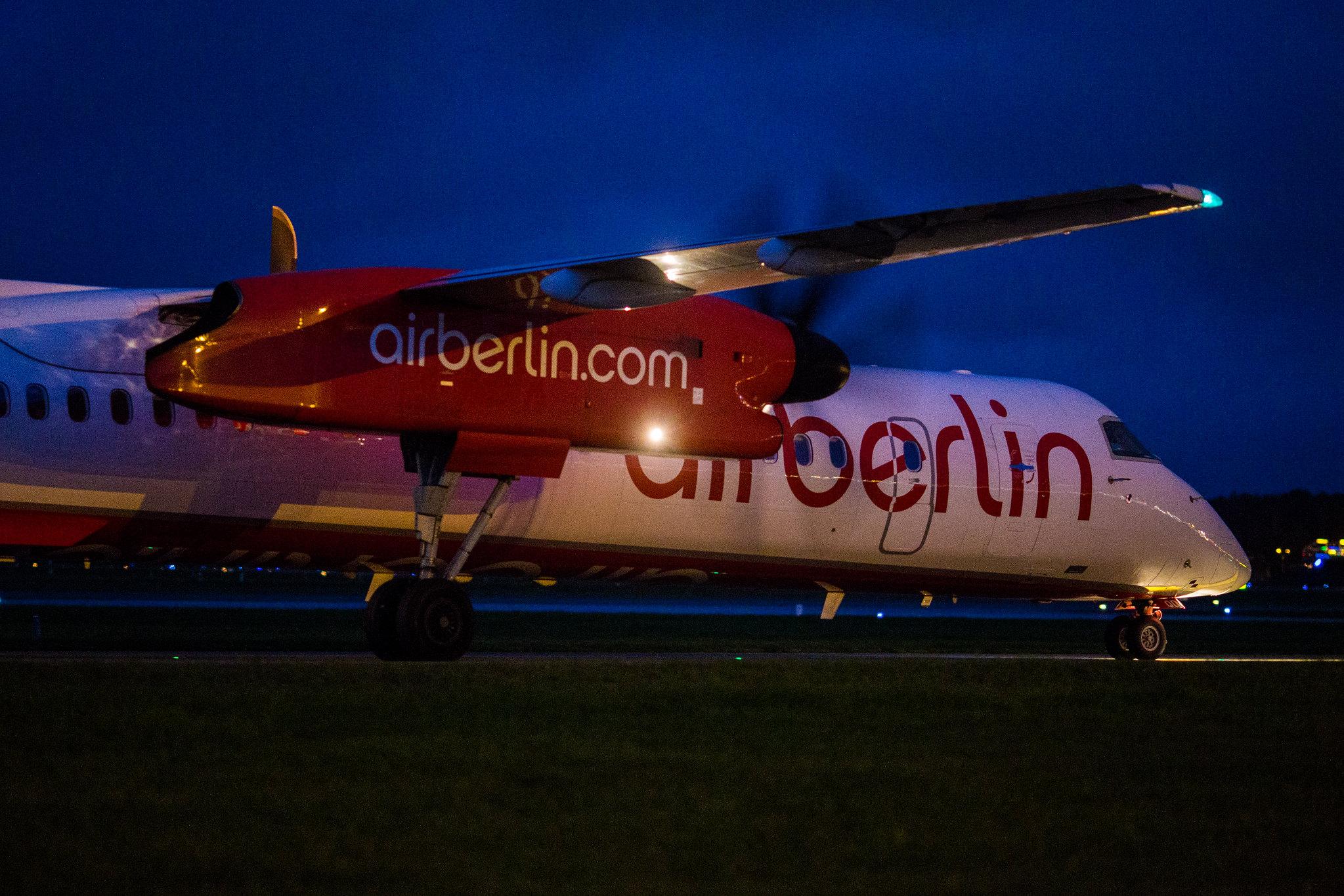 Hamburg Airport: Air Berlin | Operator: Luftfahrtgesellschaft Walter |  De Havilland Canada Dash 8-400 DH8D | D-ABQD | MSN 4234 | Eine Ära geht zu Ende: die letzte Airberlin Maschine vom Hamburg Airport (AB6757)
