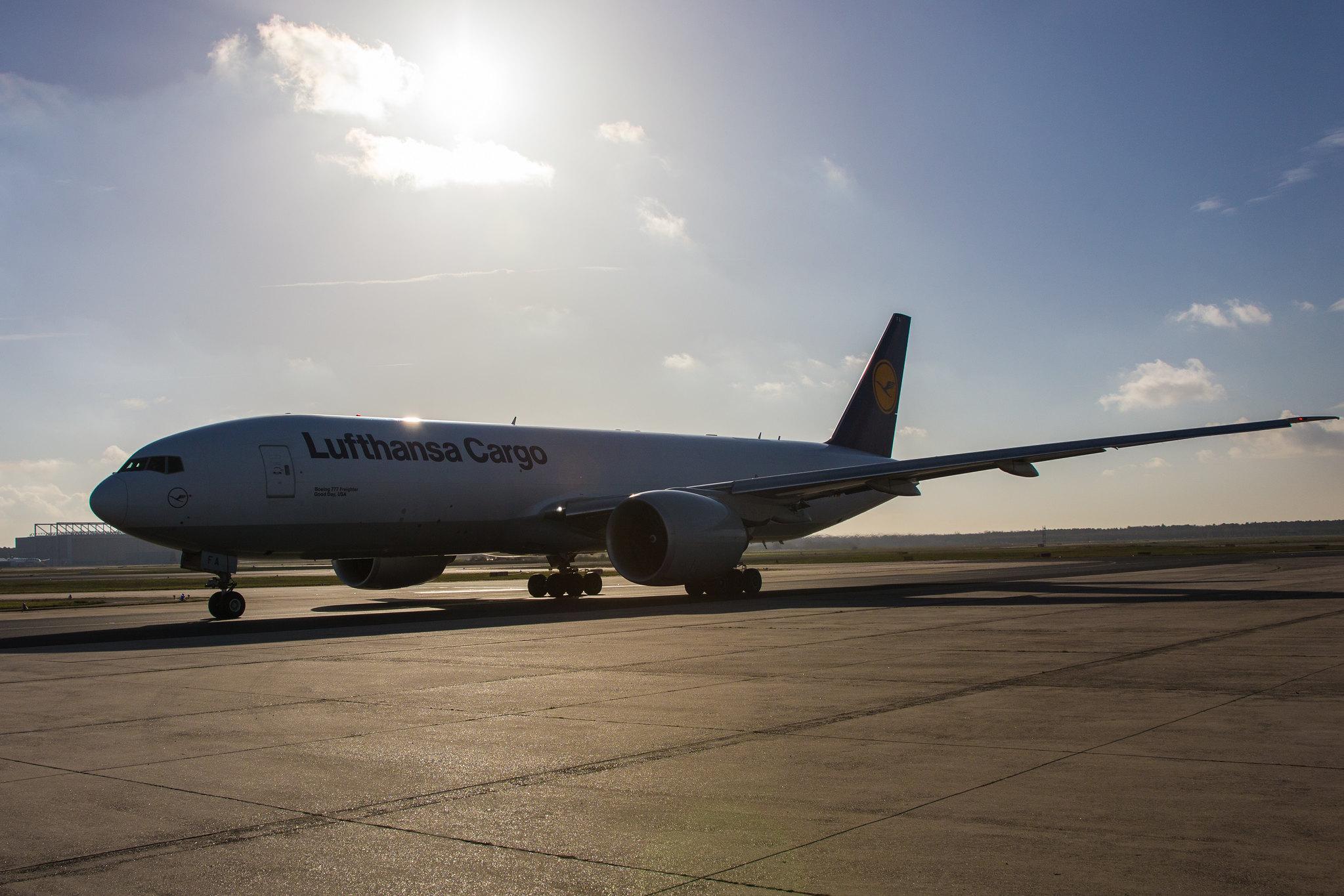 Frankfurt Airport: Lufthansa Cargo (/ GEC) |  Boeing 777-FBT B77L | D-ALFA | MSN 41674