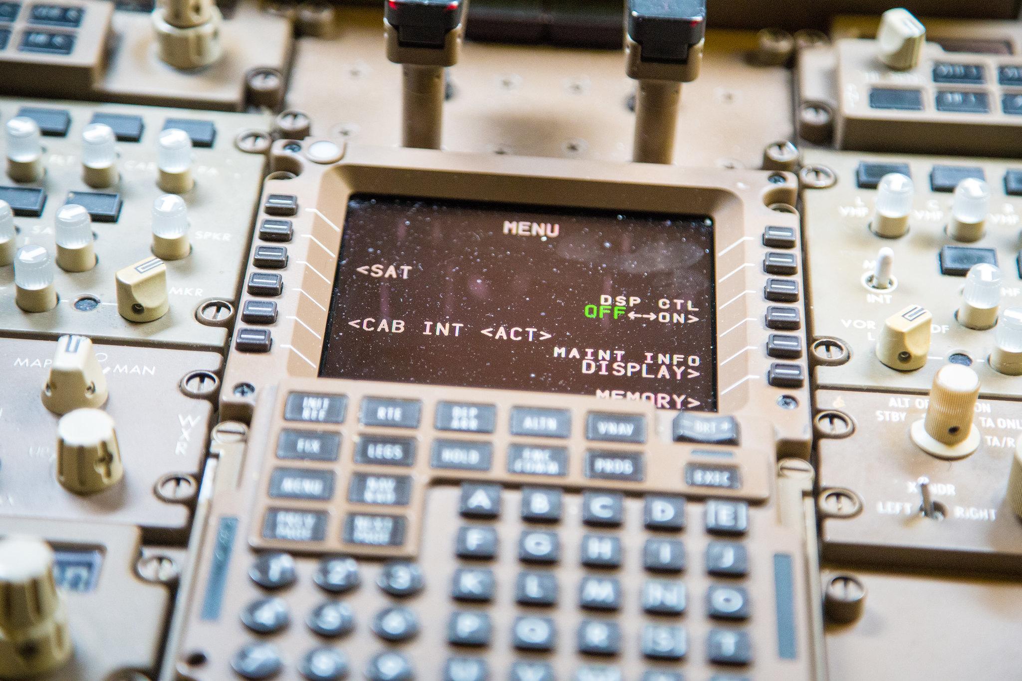 Frankfurt Airport: LATAM Airlines (LA / LAN) | Operator: LATAM Brasil |  Boeing 777-32W(ER) B77W | PT-MUI | MSN 40589 | Cockpit