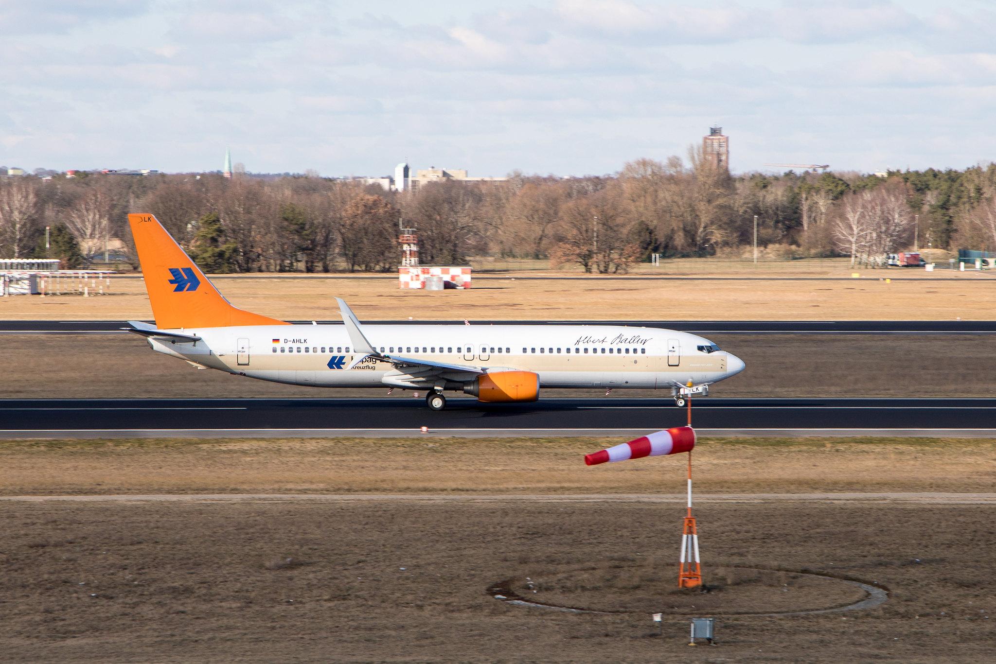 Flughafen Berlin Tegel (TXL): TUI (X3 / TUI) | Livery: Hapag-Lloyd Kreuzfahrten Livery | Operator: TUI fly | Boeing 737-8K5 B738 | D-AHLK | MSN 35143