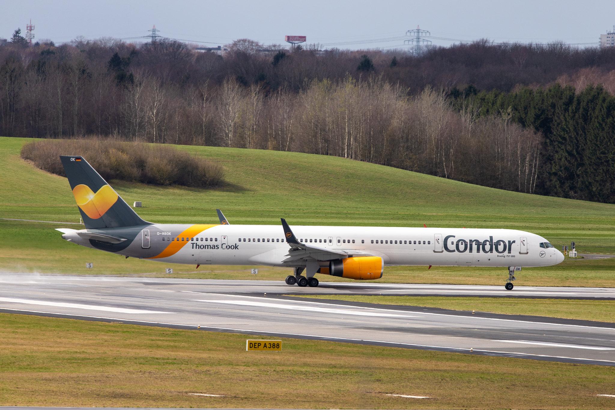 Hamburg Airport: Condor (DE / CFG) |  Boeing 757-330 B753 | D-ABOK | MSN 29020