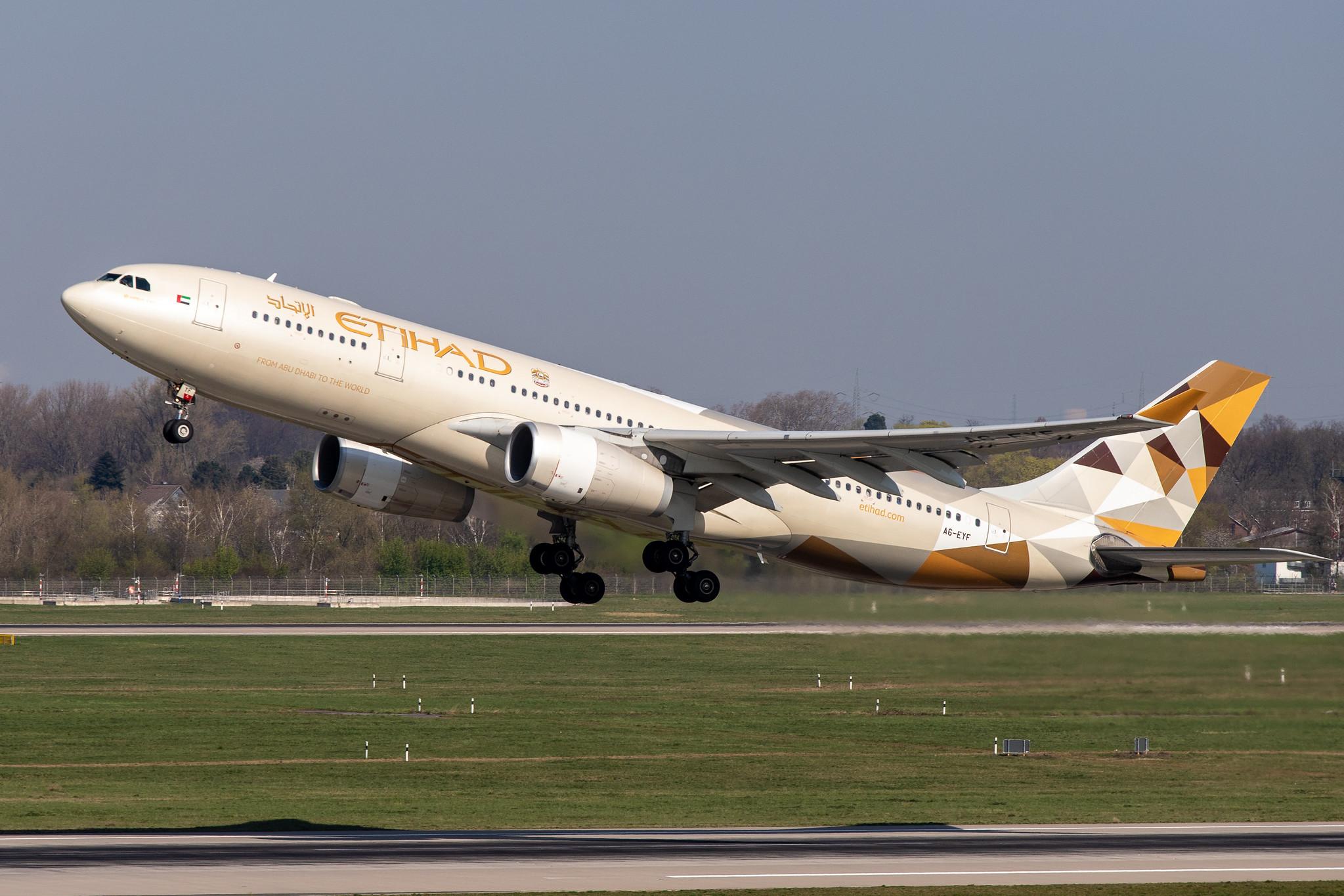 Düsseldorf Airport: Etihad Airways (EY / ETD) |  Airbus A330-243 A332 | A6-EYF | MSN 0717