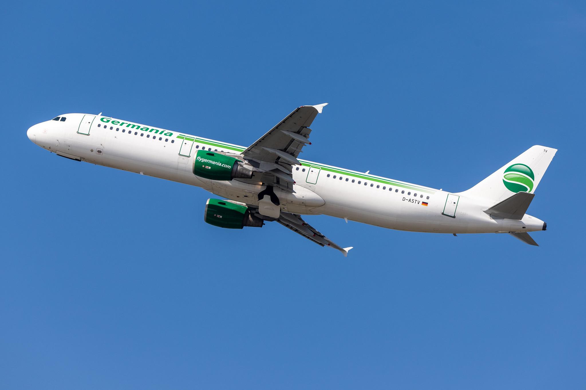 Düsseldorf Airport: Carlyle Aviation Partners |  Airbus A321-211 A321 | D-ASTV | MSN 0995