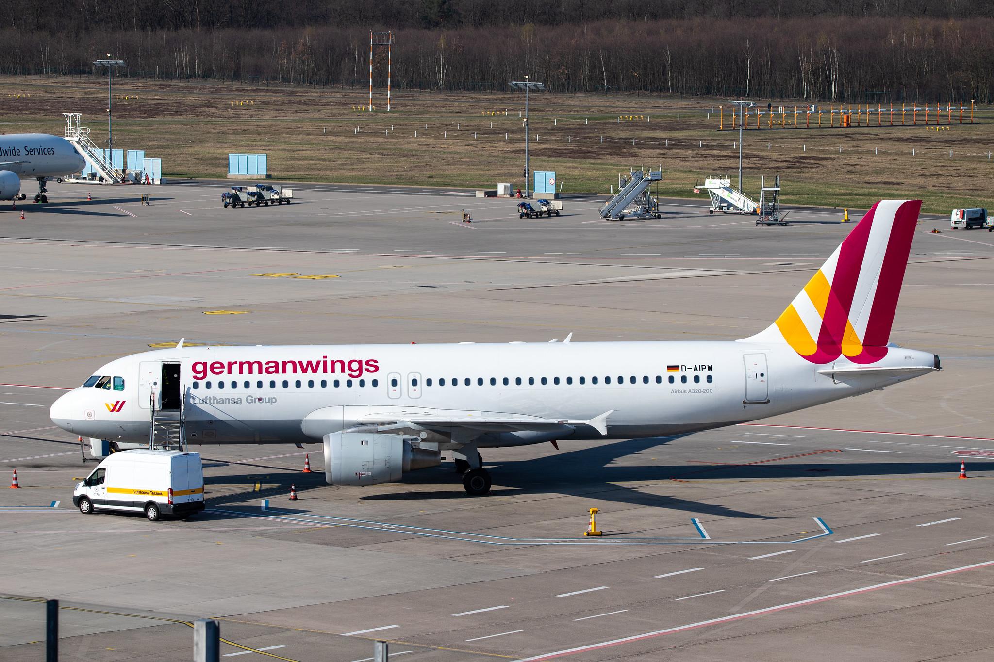 Köln Bonn Airport: Eurowings (EW / EWG) | Operator: Germanwings |  Airbus A320-211 A320 | D-AIPW | MSN 0137