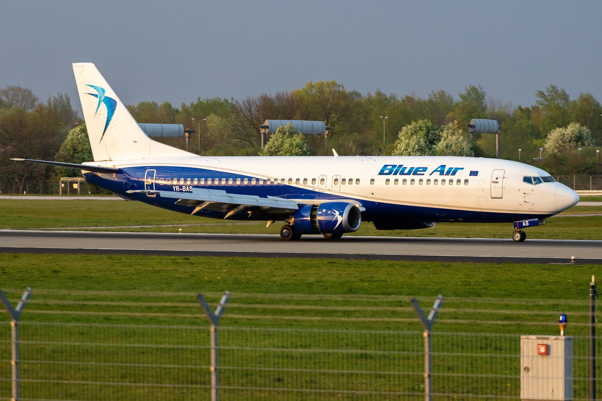 Hamburg Airport: Blue Air (0B / BLA) |  Boeing 737-430 B734 | YR-BAS | MSN 27007