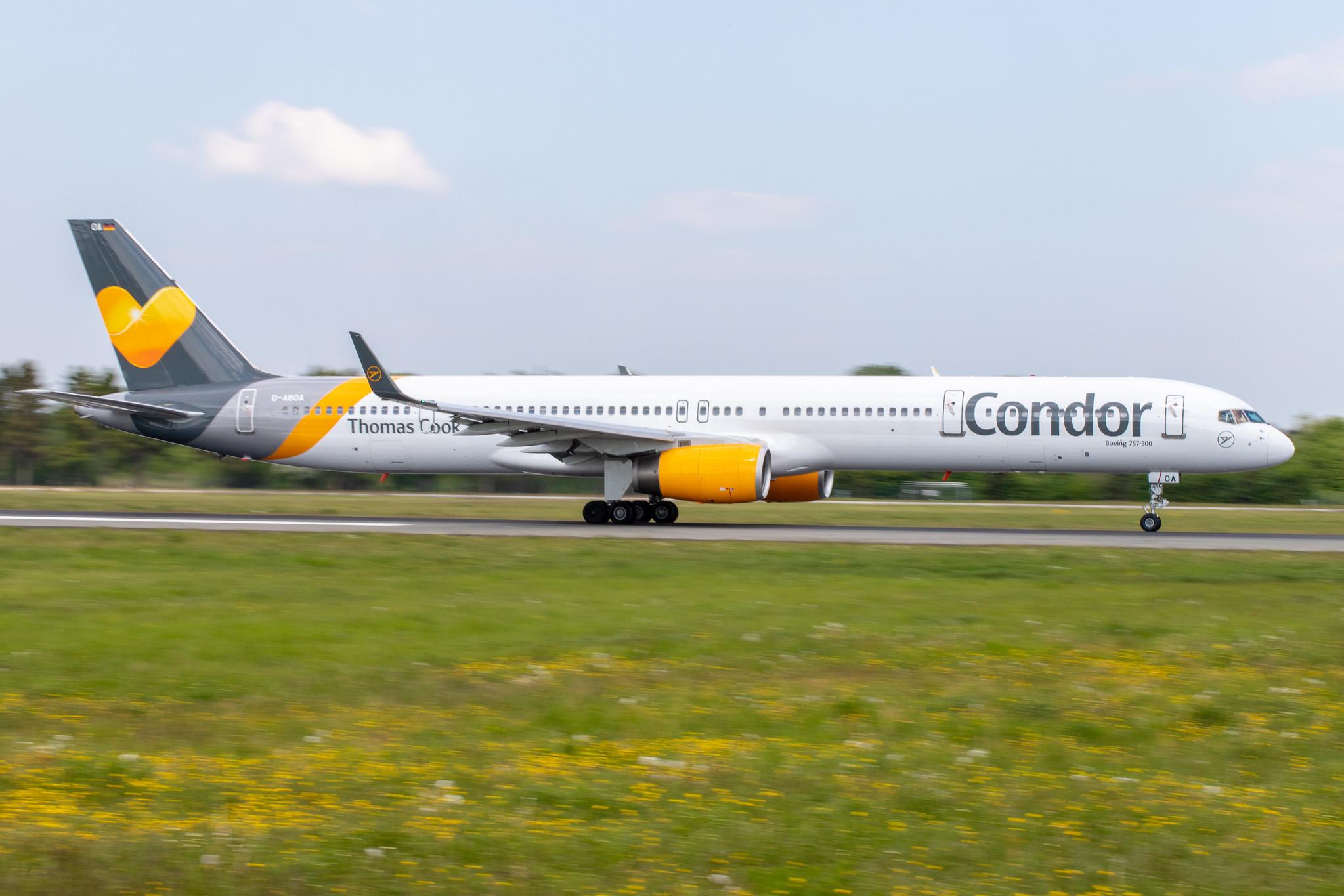 Hamburg Airport: Condor (DE / CFG) |  Boeing 757-330 B753 | D-ABOA | MSN 29016