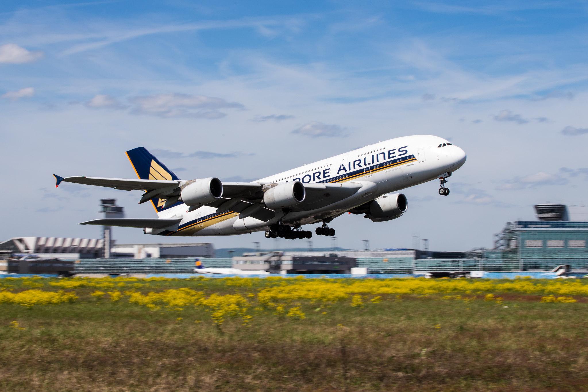 Frankfurt Airport: Singapore Airlines (SQ / SIA) |  Airbus A380-841 A388 | 9V-SKP | MSN 076