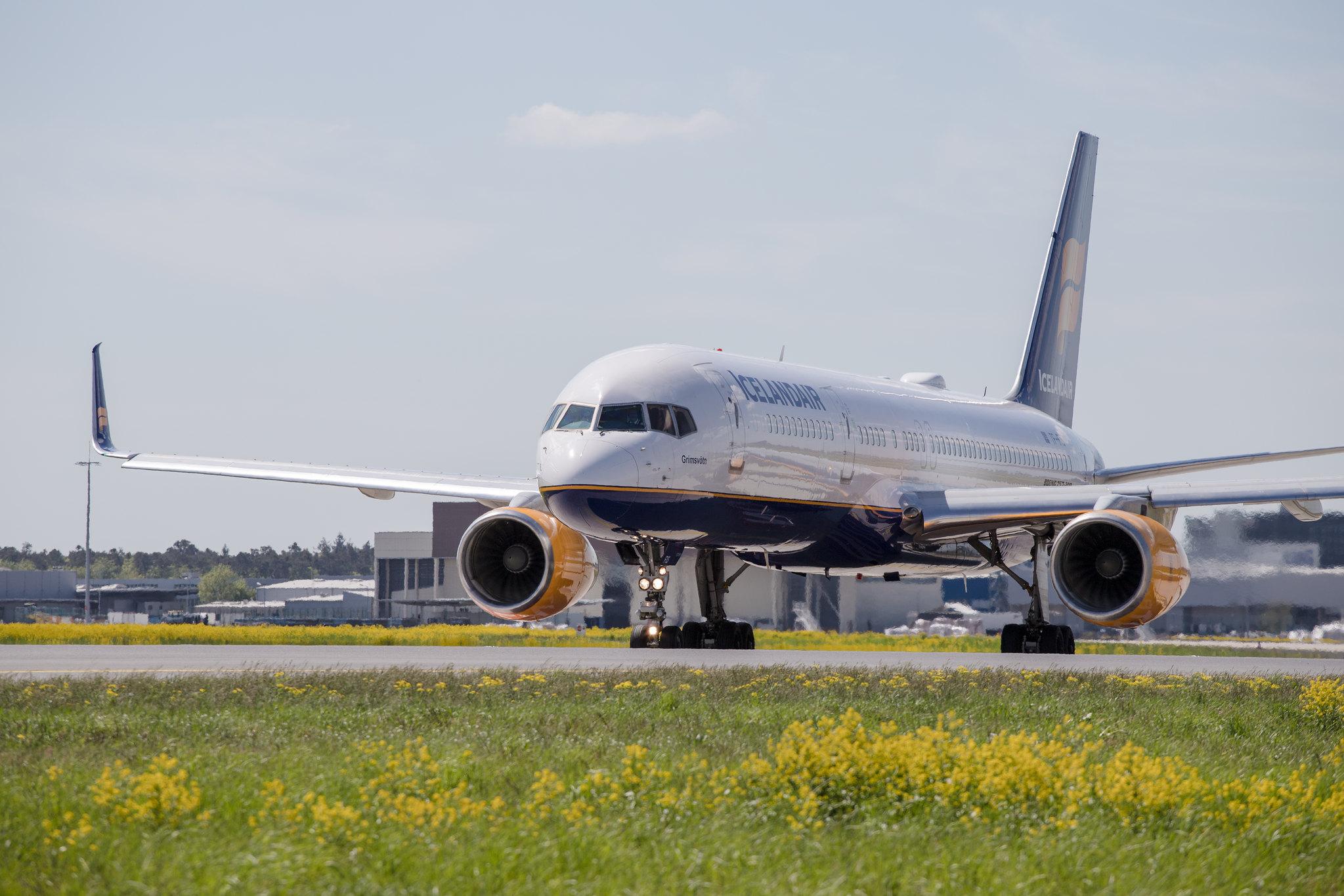 Frankfurt Airport: Icelandair (FI / ICE) |  Boeing 757-256 B752 | TF-FIS | MSN 26245