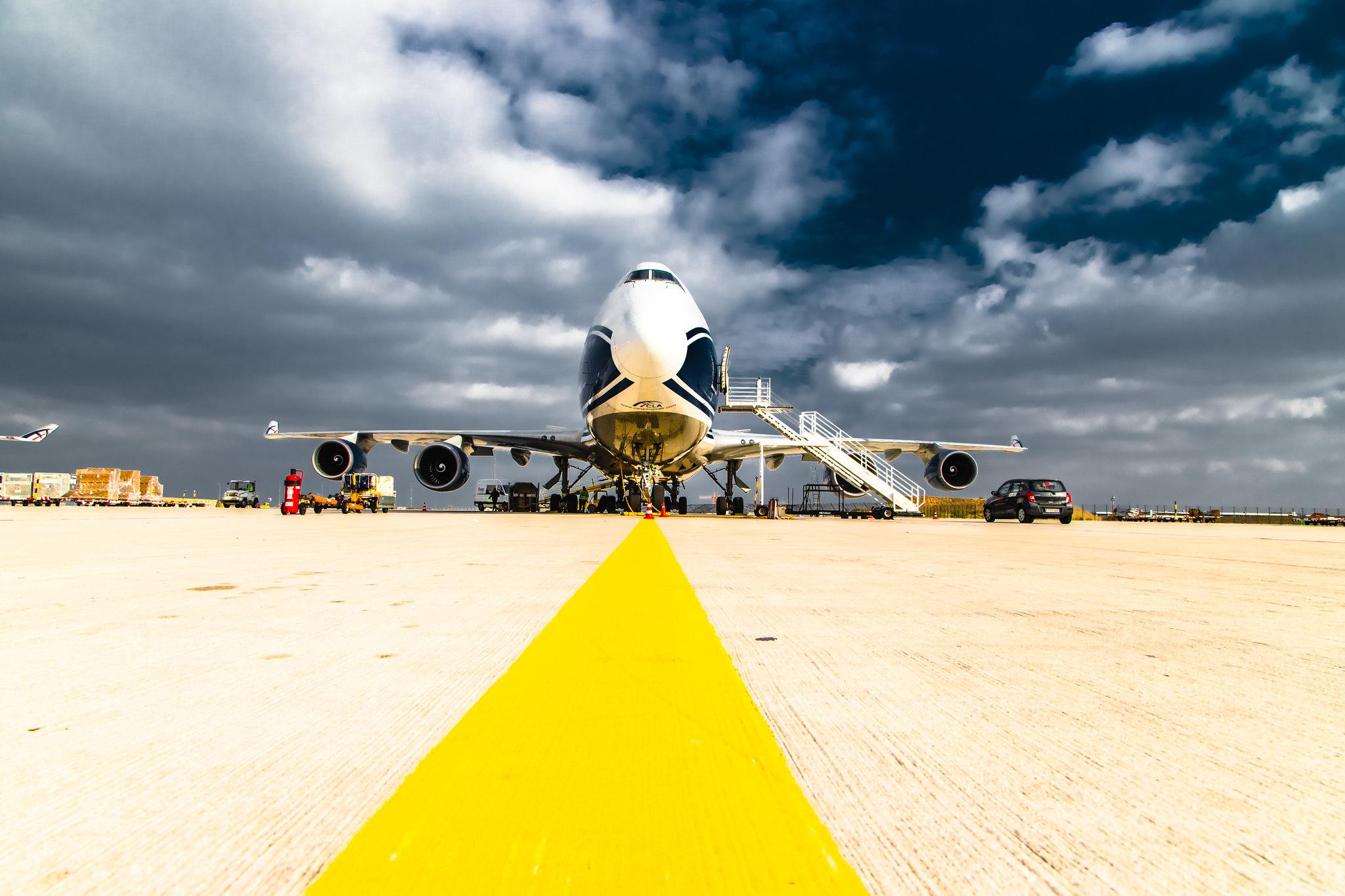 Frankfurt Airport: Frankfurt Airport: CargoLogicAir (P3 / CLU) |  Boeing 747-428F(ER) B744 | G-CLBA | MSN 32870