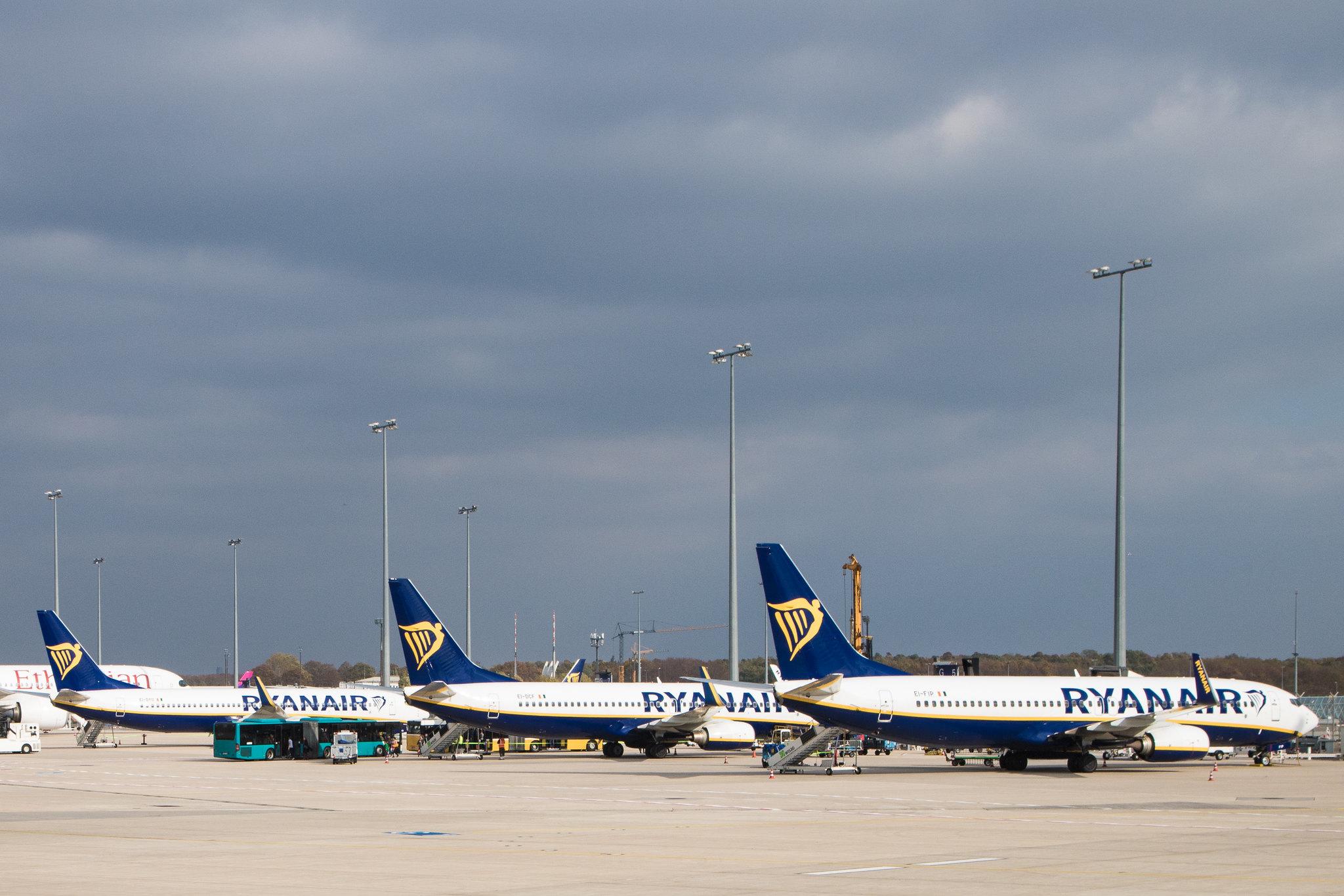 Frankfurt Airport: Ryanair (FR / RYR) |  Boeing 737-8AS B738 | EI-DCF | MSN 33804